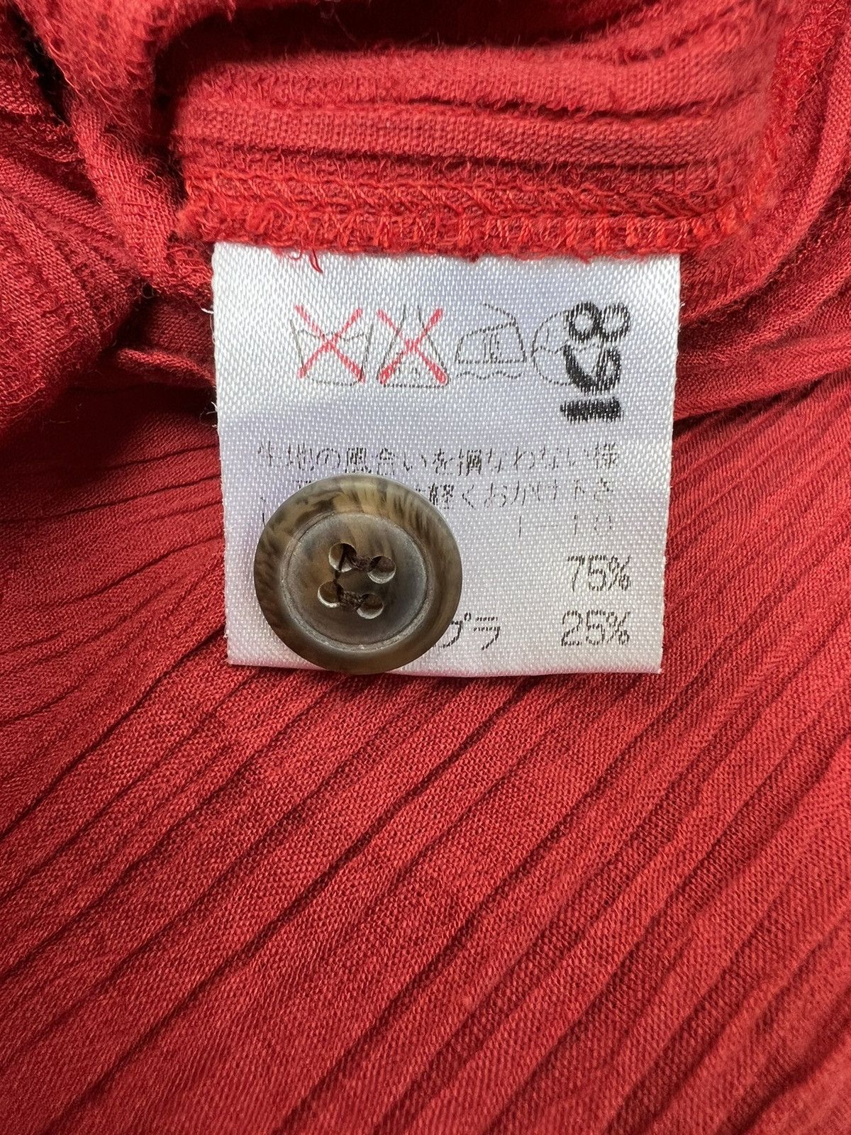 Issey Miyake Vintage Issey Miyake Men Oversized Pleated Button Shirt Size US XL / EU 56 / 4 - 14 Thumbnail