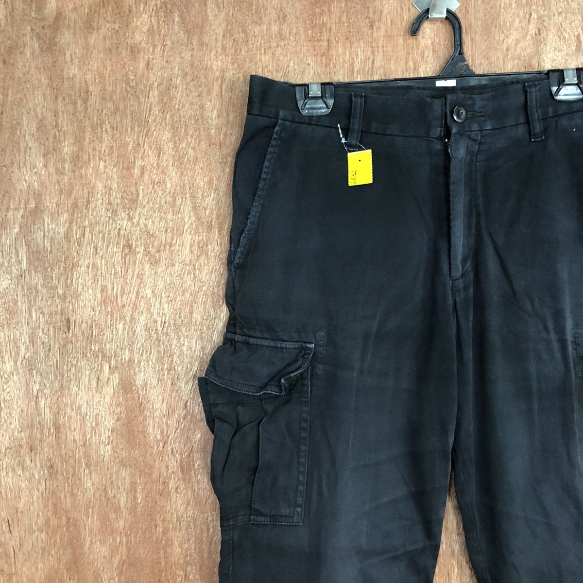 Japanese Brand D Uniqlo Black Multipocket Cargo Pants #2632 Size US 32 / EU 48 - 6 Thumbnail