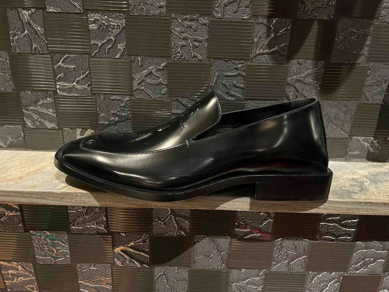 image of Balenciaga Logo Coin Rim Loafer L20 In Black, Men's (Size 11)