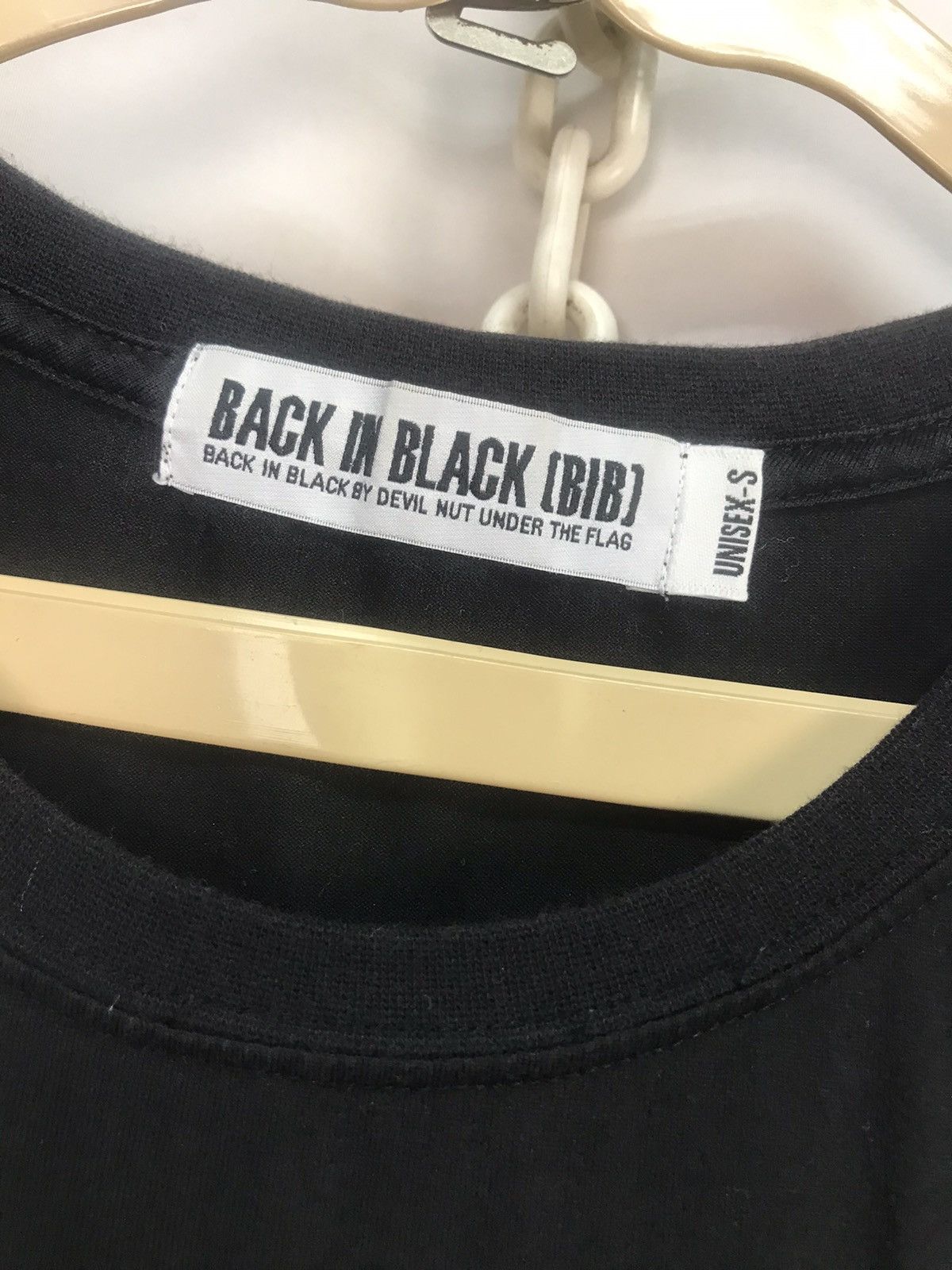 Japanese Brand Back in black printed tshirt by devil nut under the flag Size US L / EU 52-54 / 3 - 4 Thumbnail