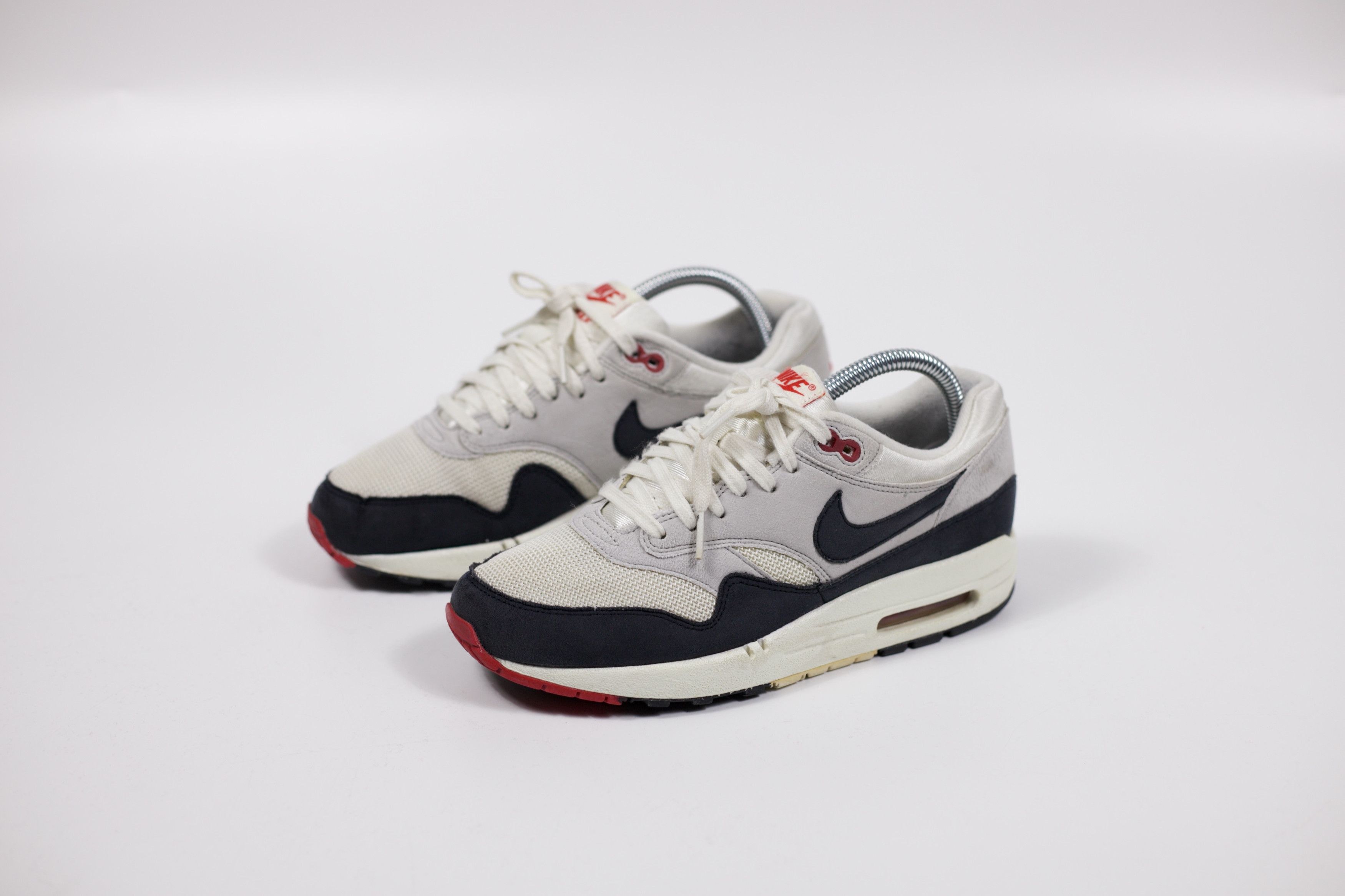 Nike 2013 Nike Air Max 1 Sail Dark Obsidian Size US 6.5 / EU 39-40 - 2 Thumbnail