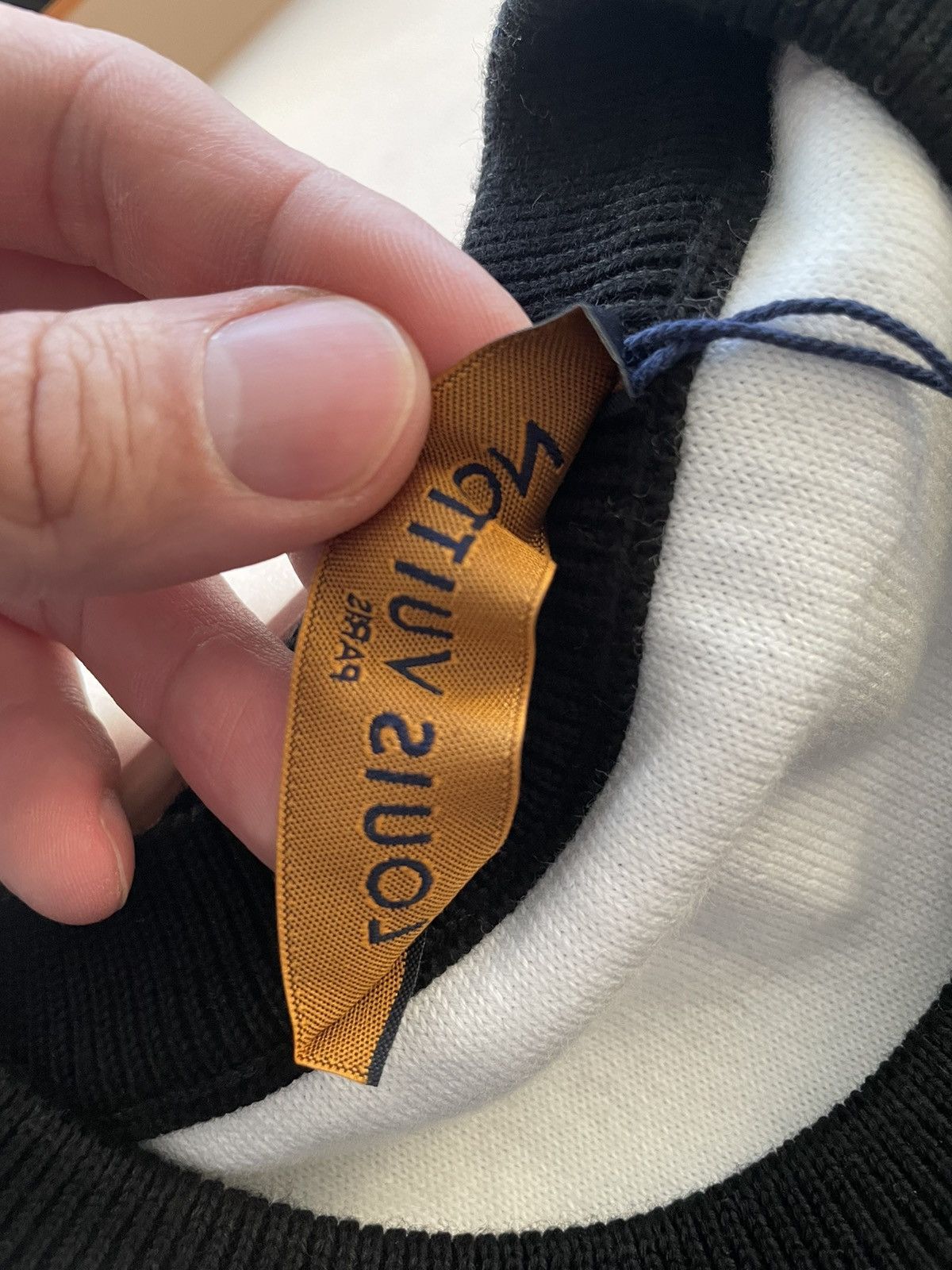 Louis Vuitton Brand New Limited Edition Runway Monogram LV Logo Sweater Size US L / EU 52-54 / 3 - 6 Thumbnail