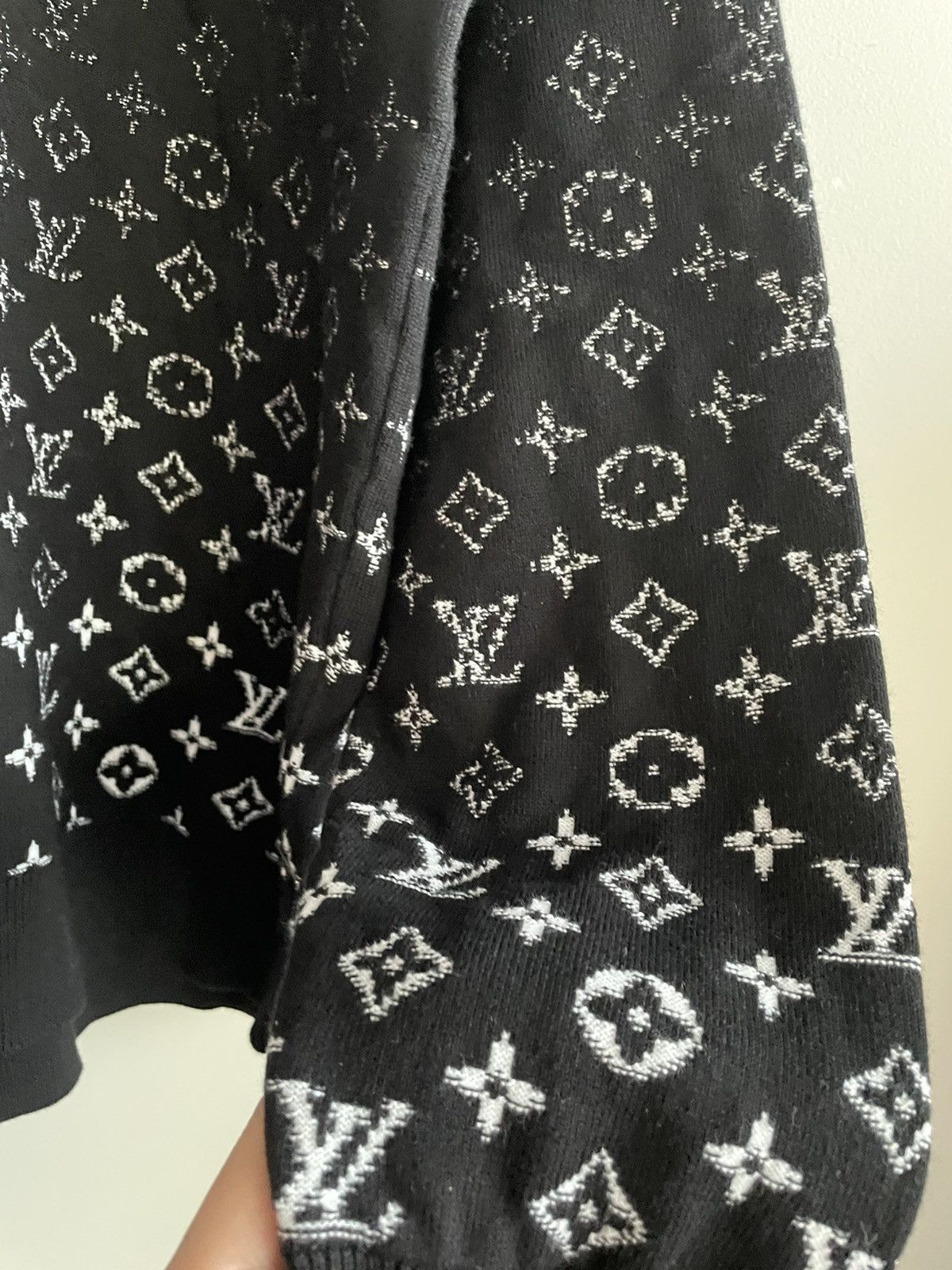 Louis Vuitton Brand New Limited Edition Runway Monogram LV Logo Sweater Size US L / EU 52-54 / 3 - 19 Thumbnail