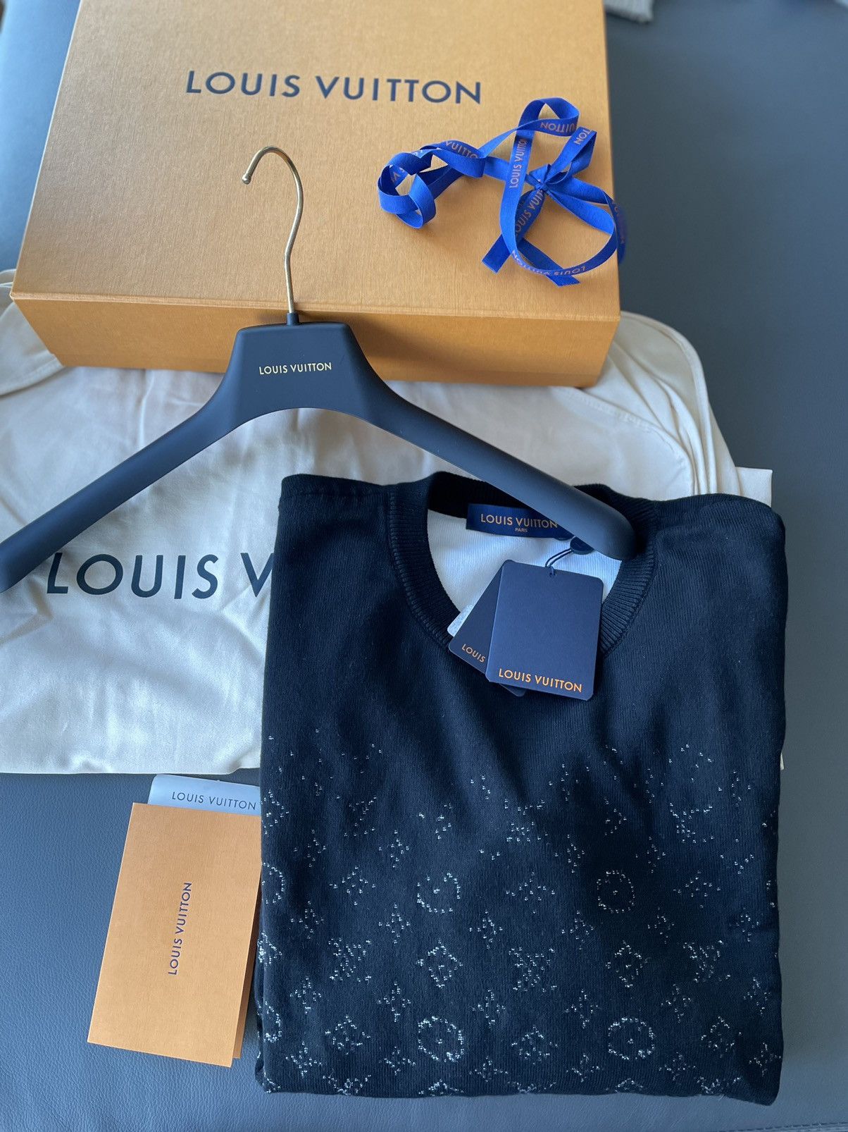 Louis Vuitton Brand New Limited Edition Runway Monogram LV Logo Sweater Size US L / EU 52-54 / 3 - 14 Thumbnail