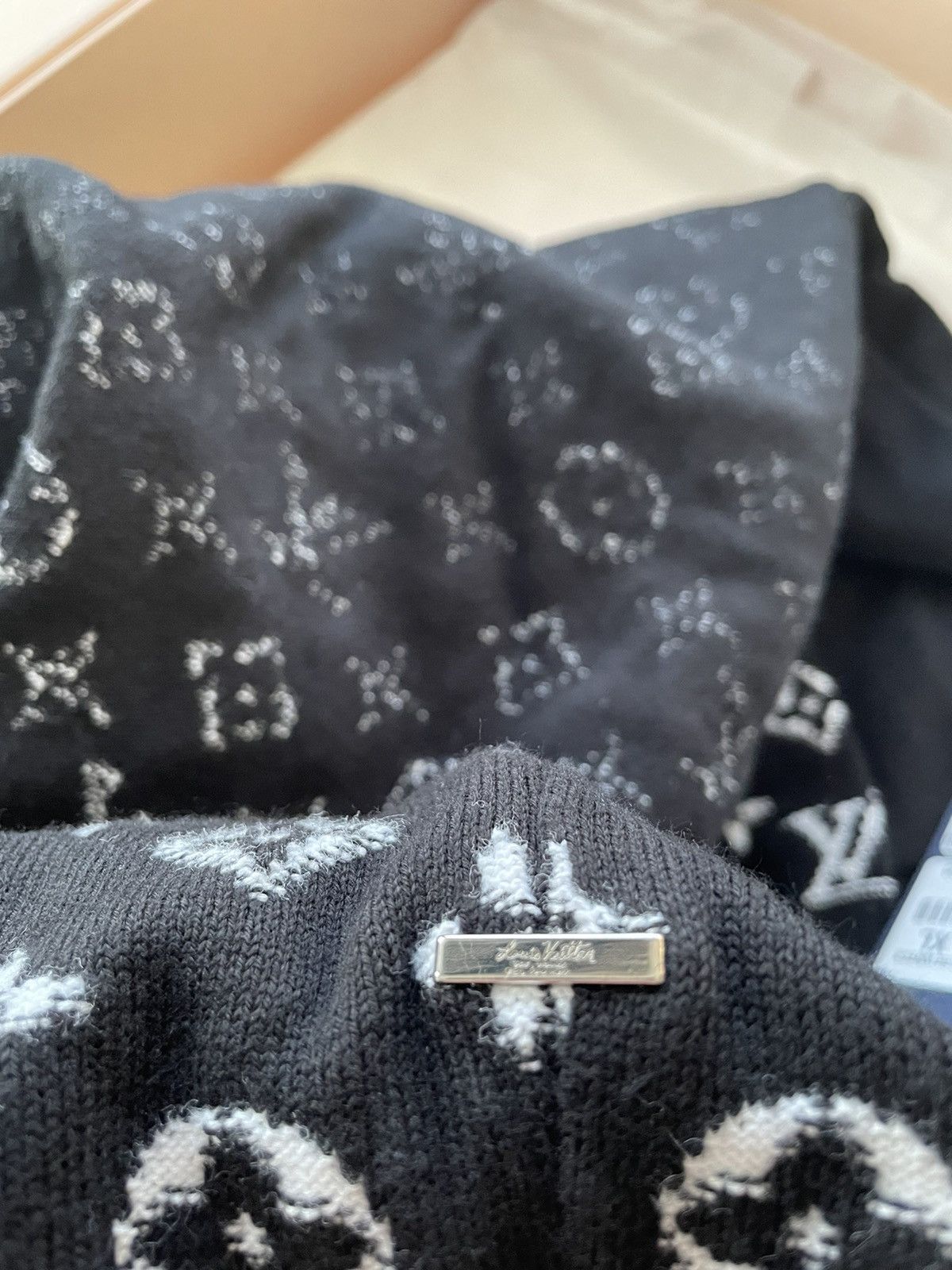 Louis Vuitton Brand New Limited Edition Runway Monogram LV Logo Sweater Size US L / EU 52-54 / 3 - 18 Thumbnail