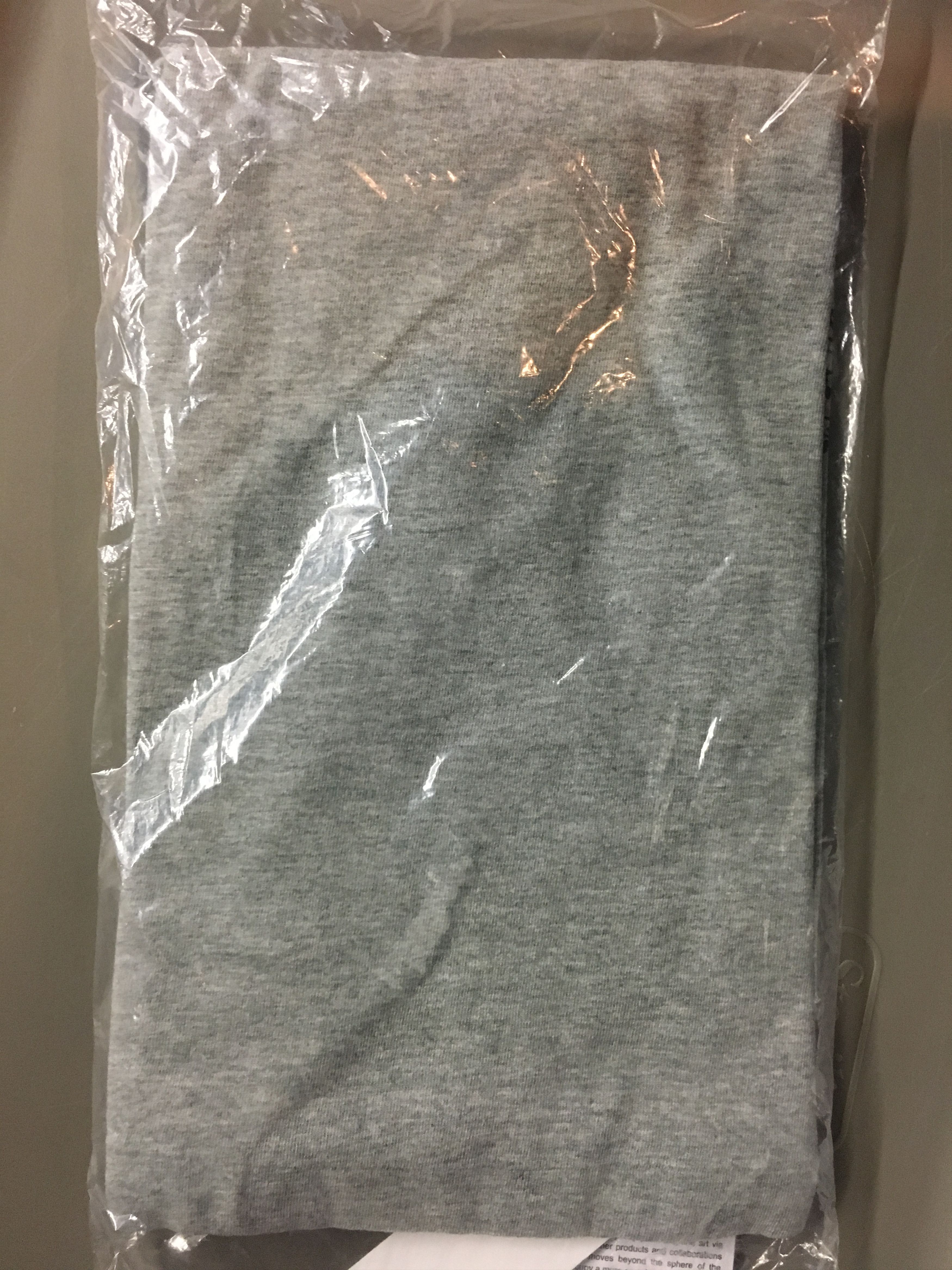 Kaws × Uniqlo Uniqlo X Kaws XX Tee Grey 2016 Size X-Large Size US XL / EU 56 / 4 - 3 Thumbnail