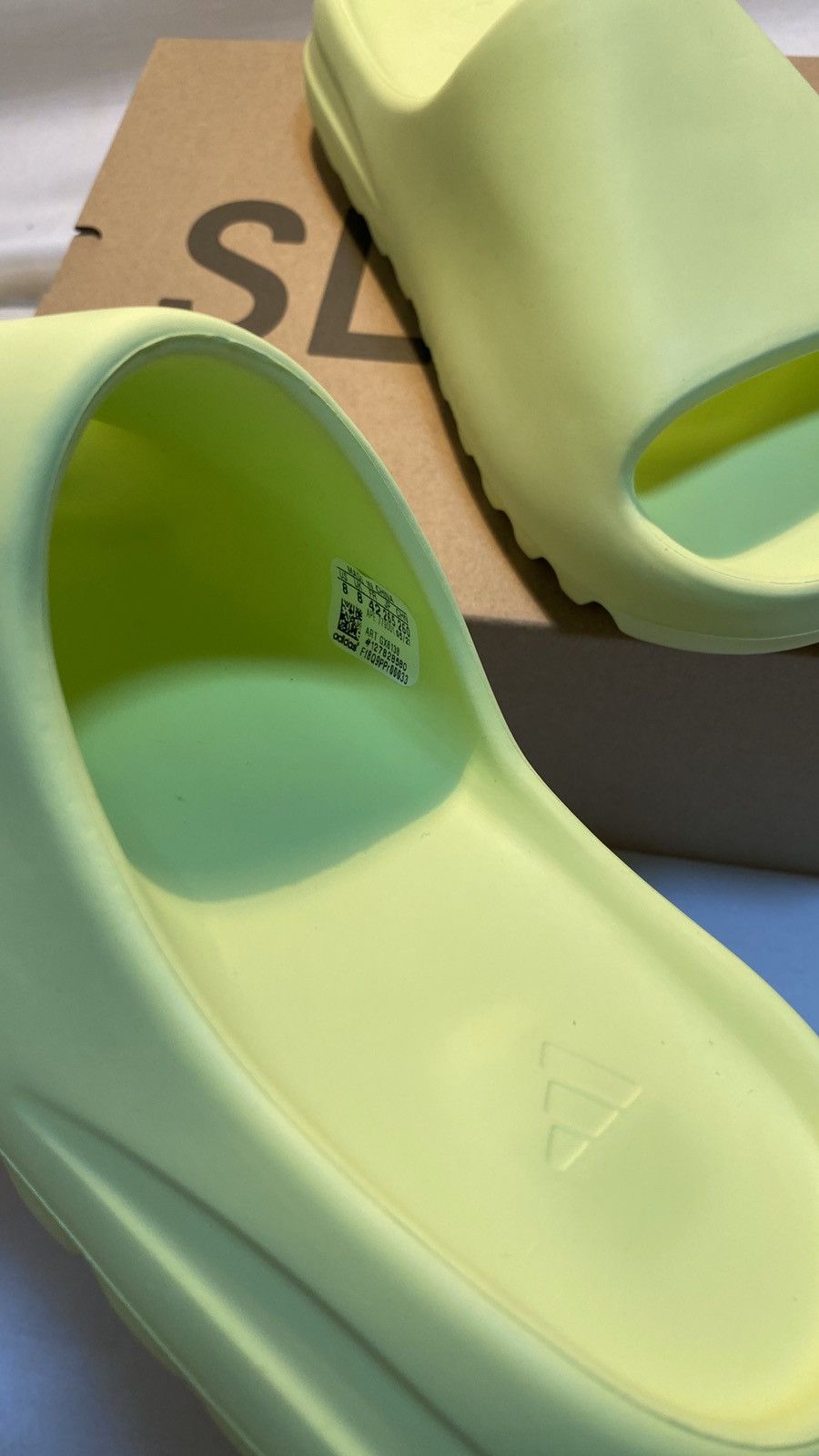 Adidas × Kanye West Yeezy slide 8us Size US 8 / EU 41 - 9 Thumbnail