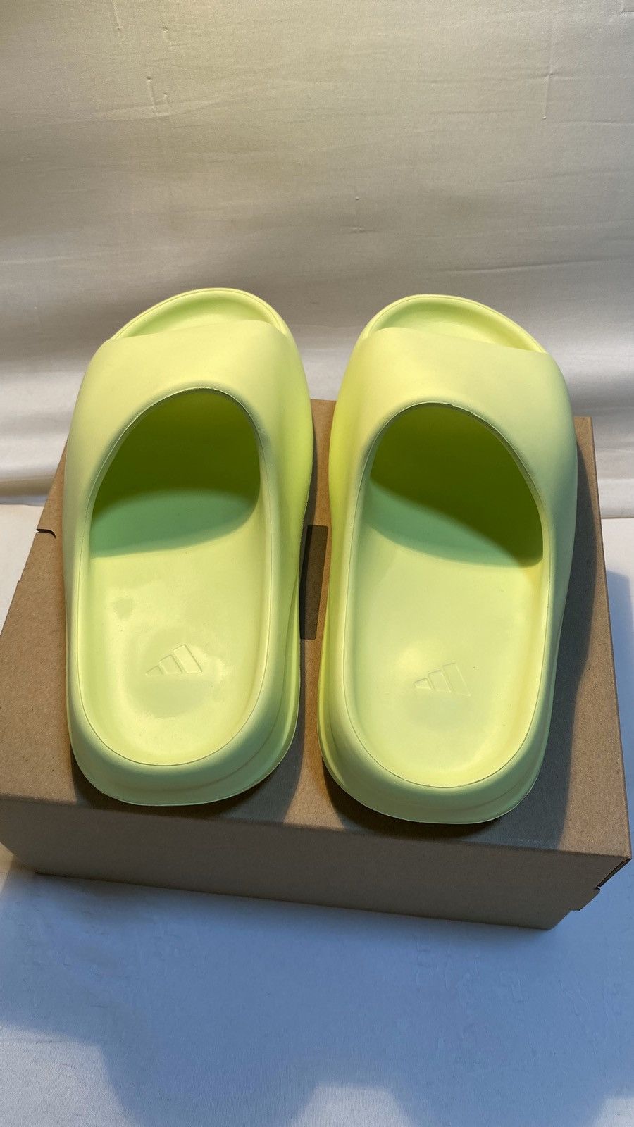 Adidas × Kanye West Yeezy slide 8us Size US 8 / EU 41 - 4 Thumbnail