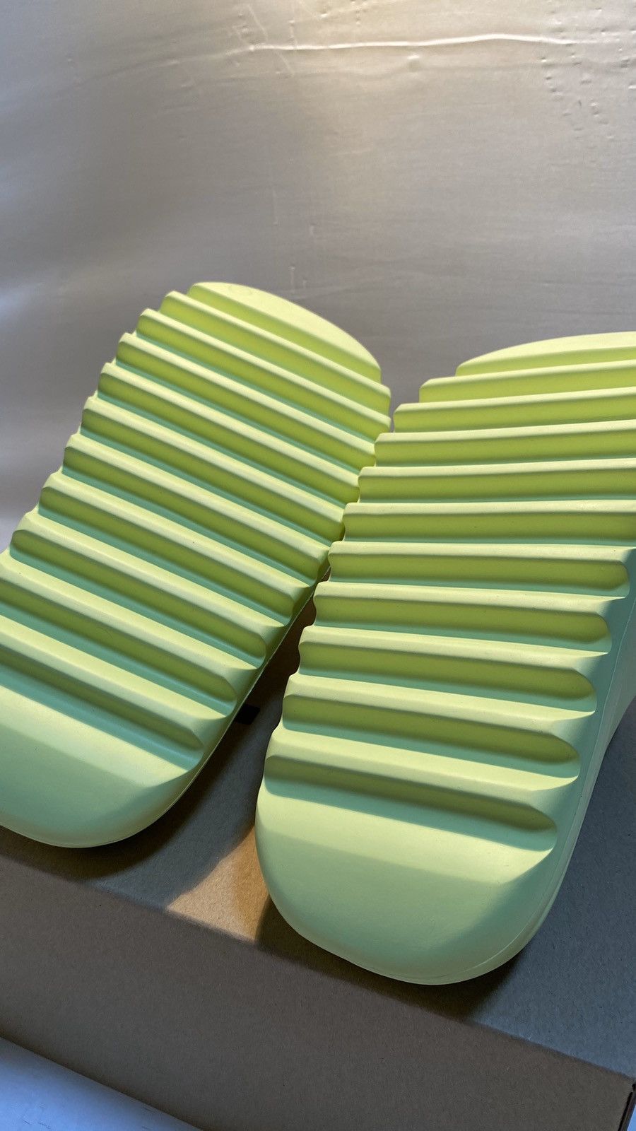 Adidas × Kanye West Yeezy slide 8us Size US 8 / EU 41 - 8 Thumbnail