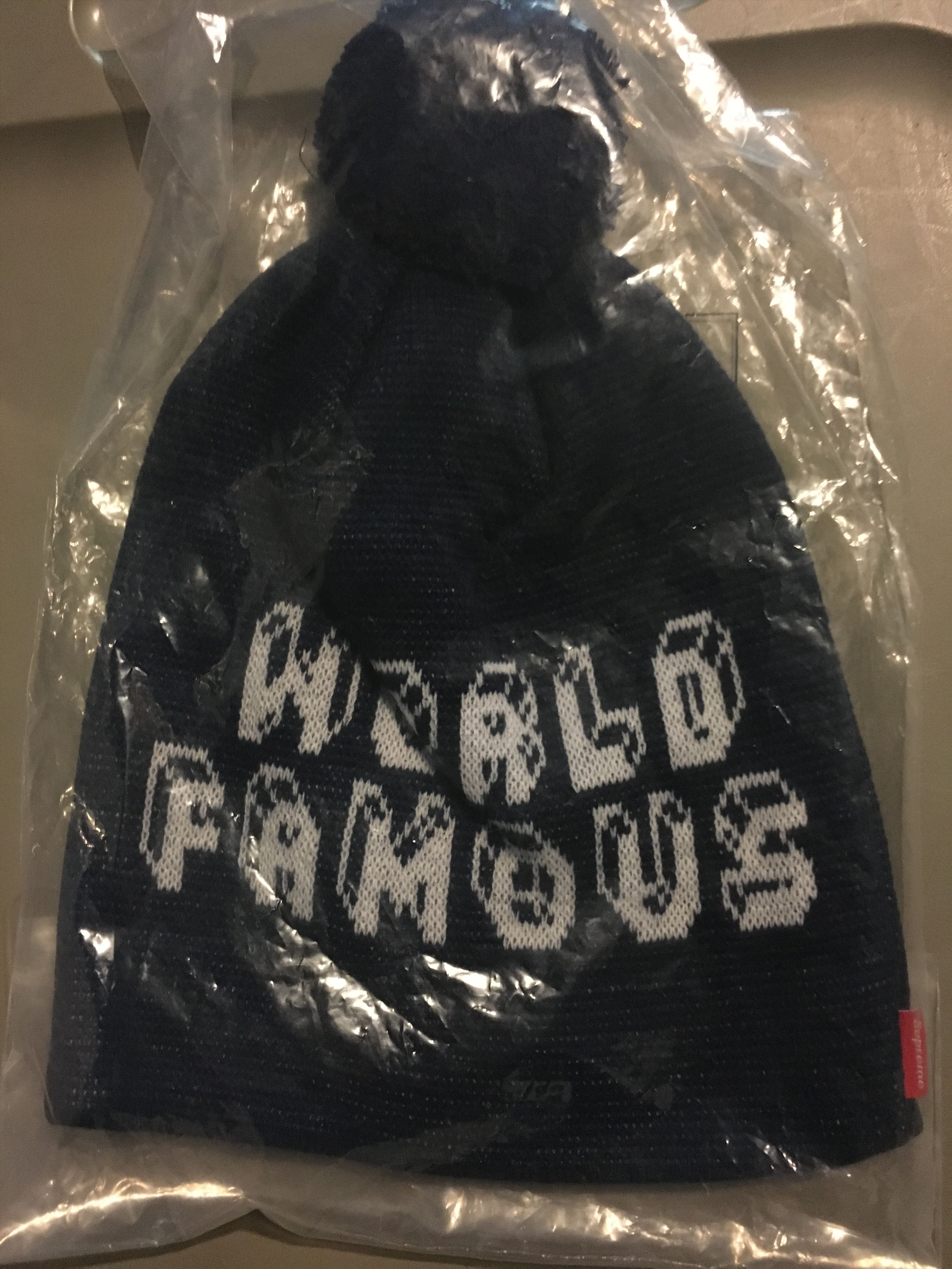 Supreme Supreme World Famous Beanie Navy Size ONE SIZE - 1 Thumbnail