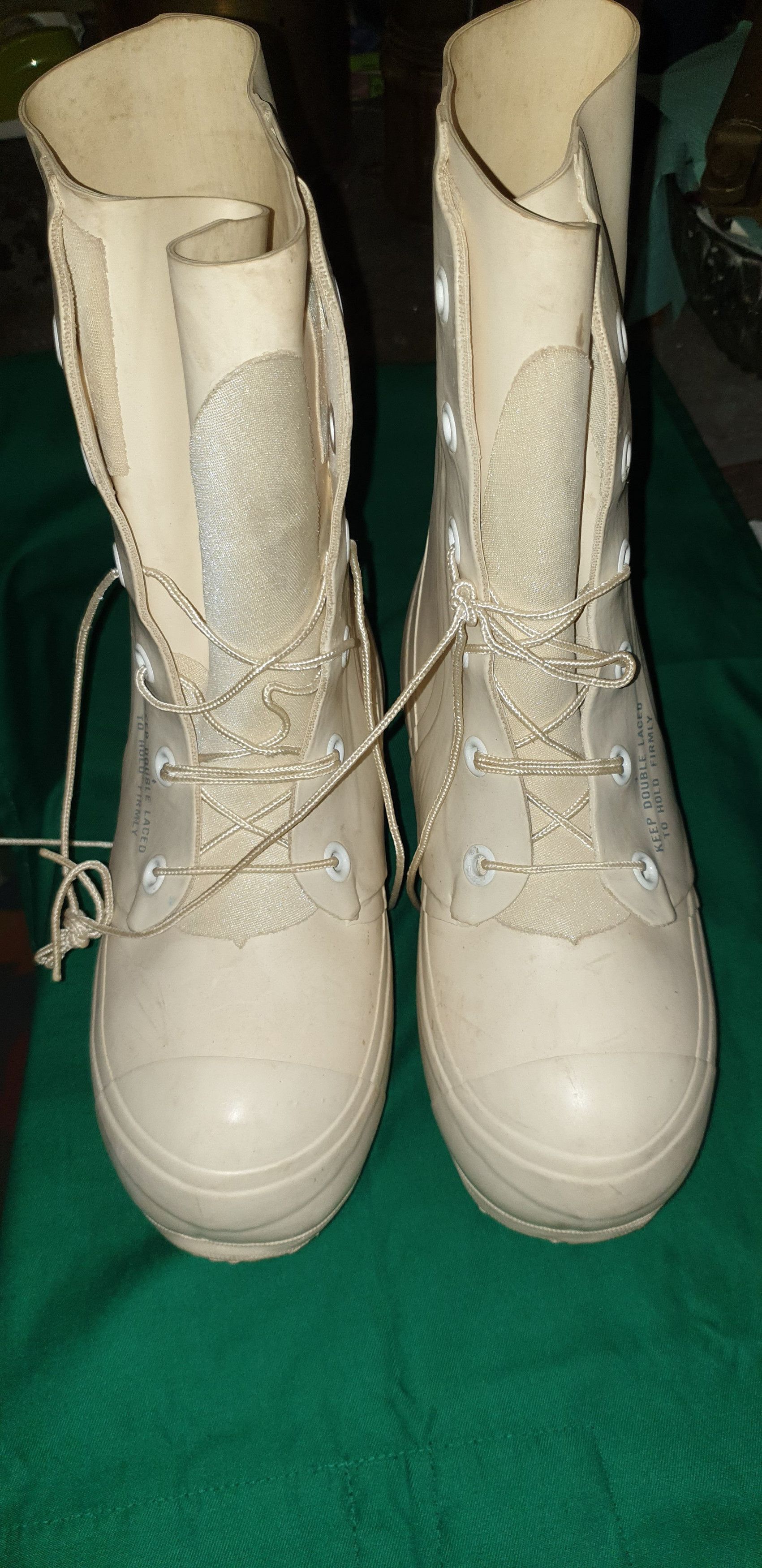 image of Vintage 80's Bata Mickey Mouse Boots, 3N in White, Women's (Size 4)