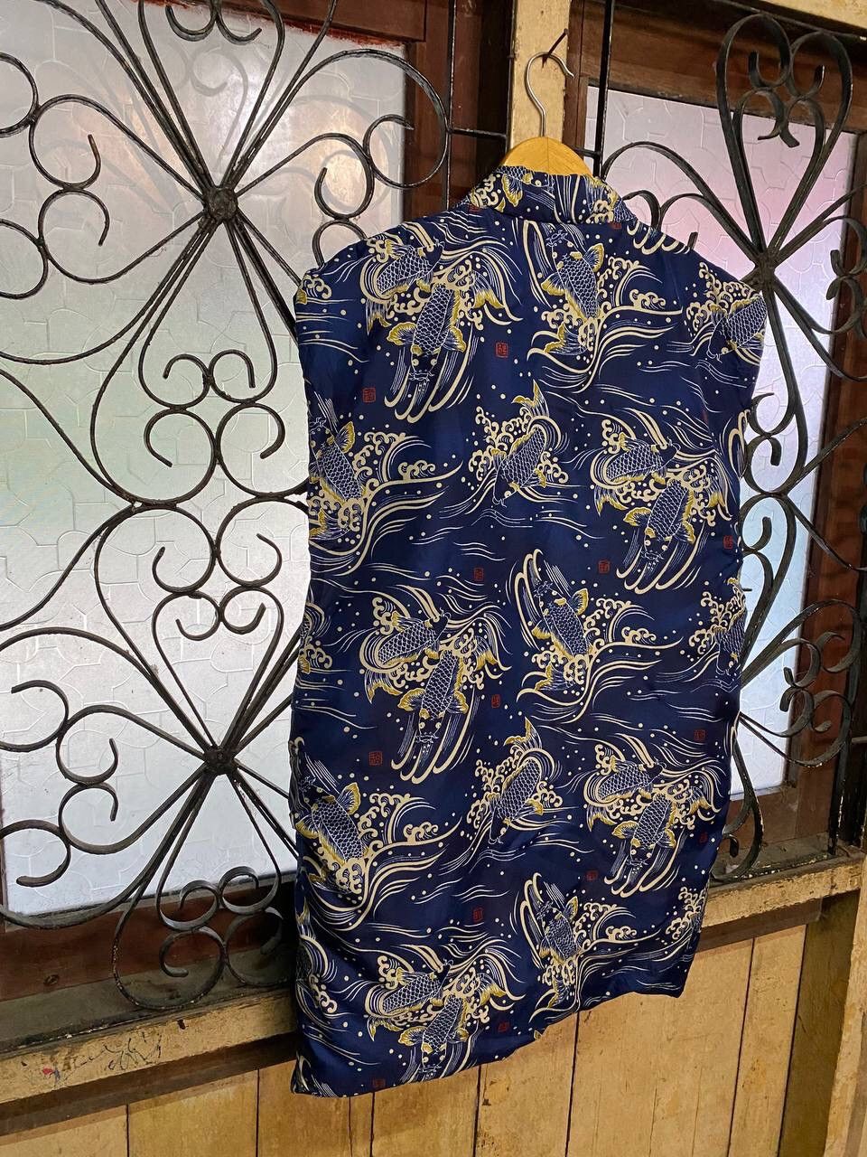 Japanese Brand VINTAGE SLEVELESS KOI FISH FULLPRINT Size US S / EU 44-46 / 1 - 10 Thumbnail