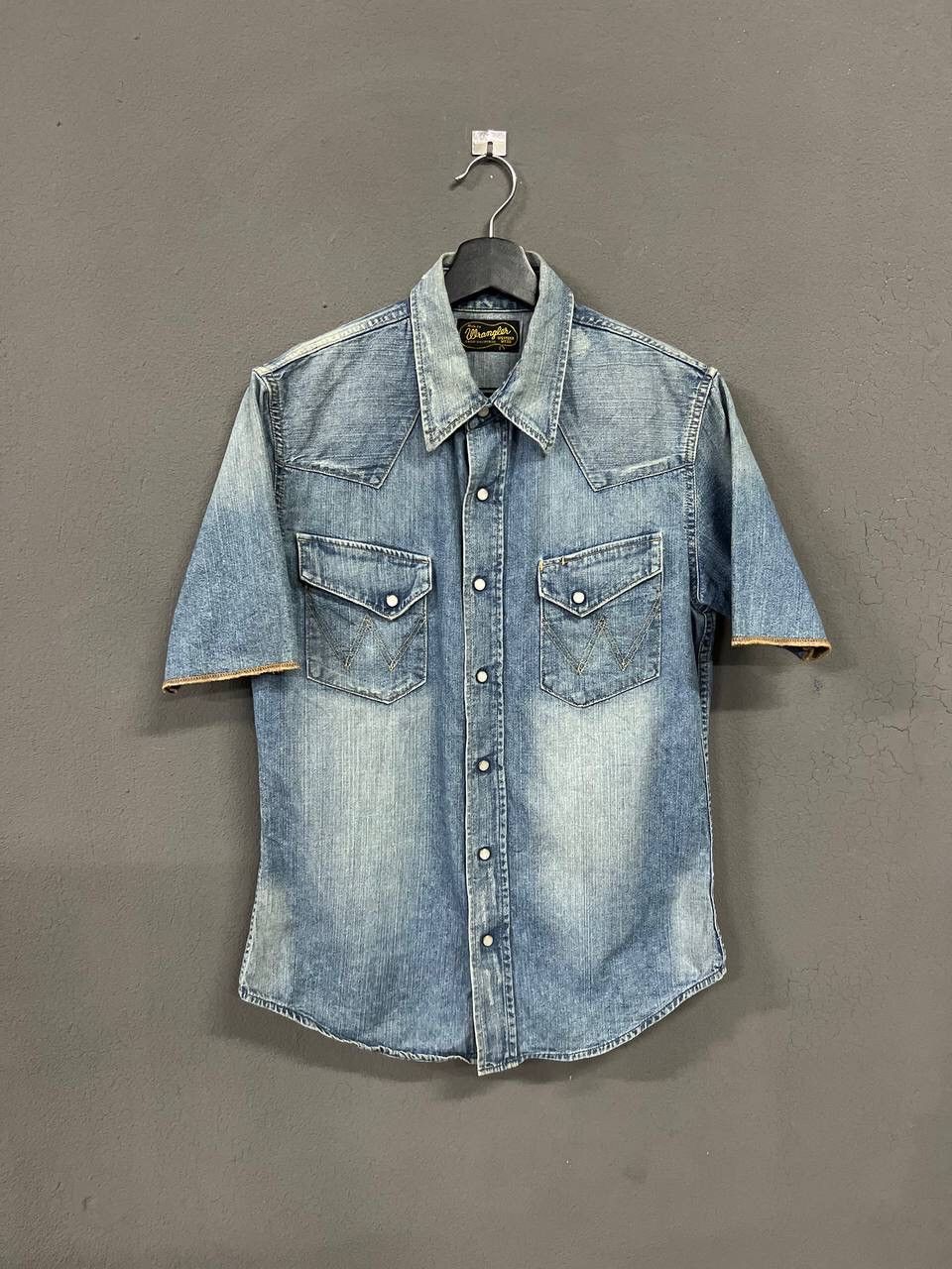 Wrangler VINTAGE WRANGLERS PEARL SNABBUTTONK Size US L / EU 52-54 / 3 - 1 Thumbnail