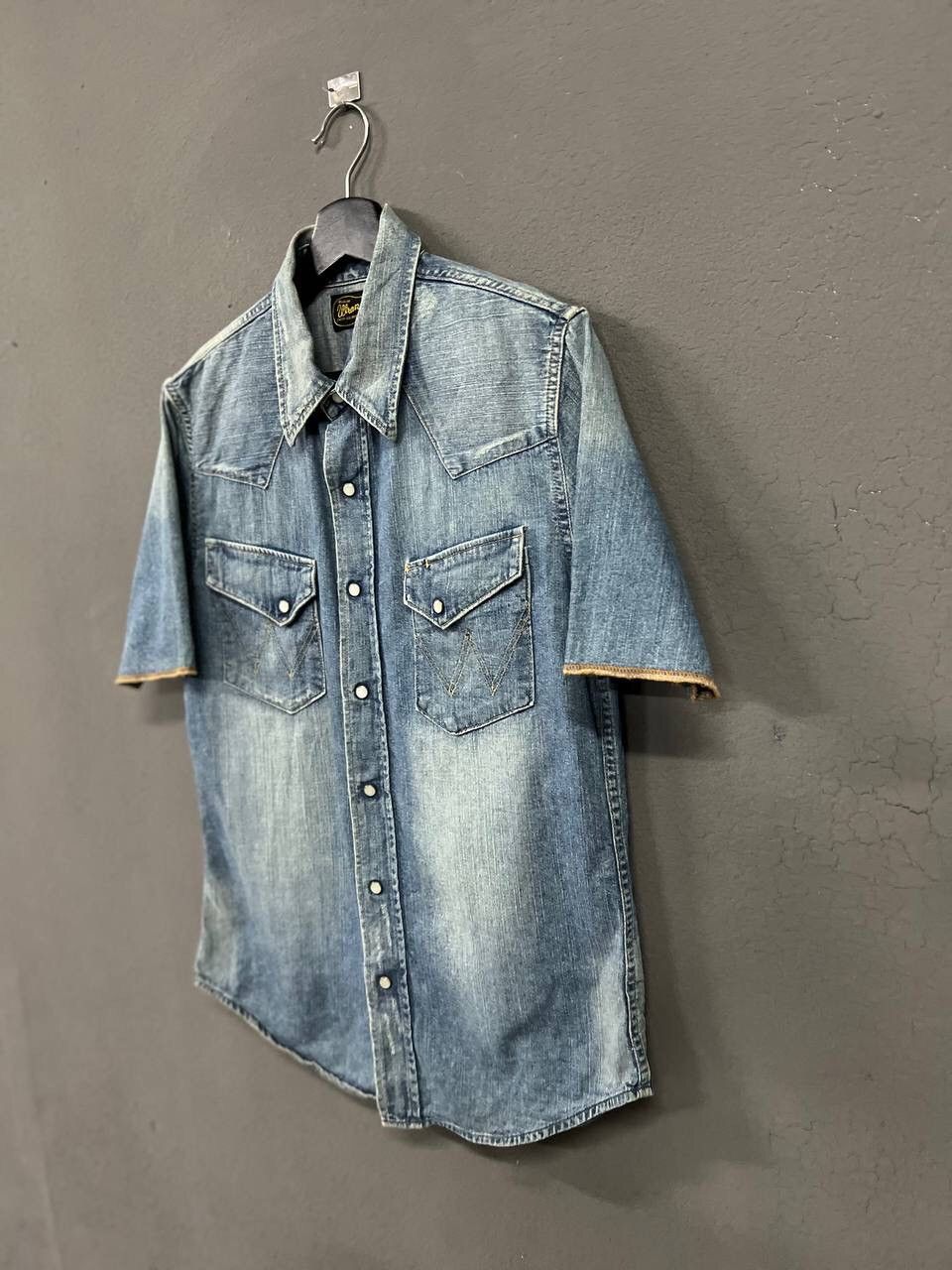 Wrangler VINTAGE WRANGLERS PEARL SNABBUTTONK Size US L / EU 52-54 / 3 - 3 Thumbnail