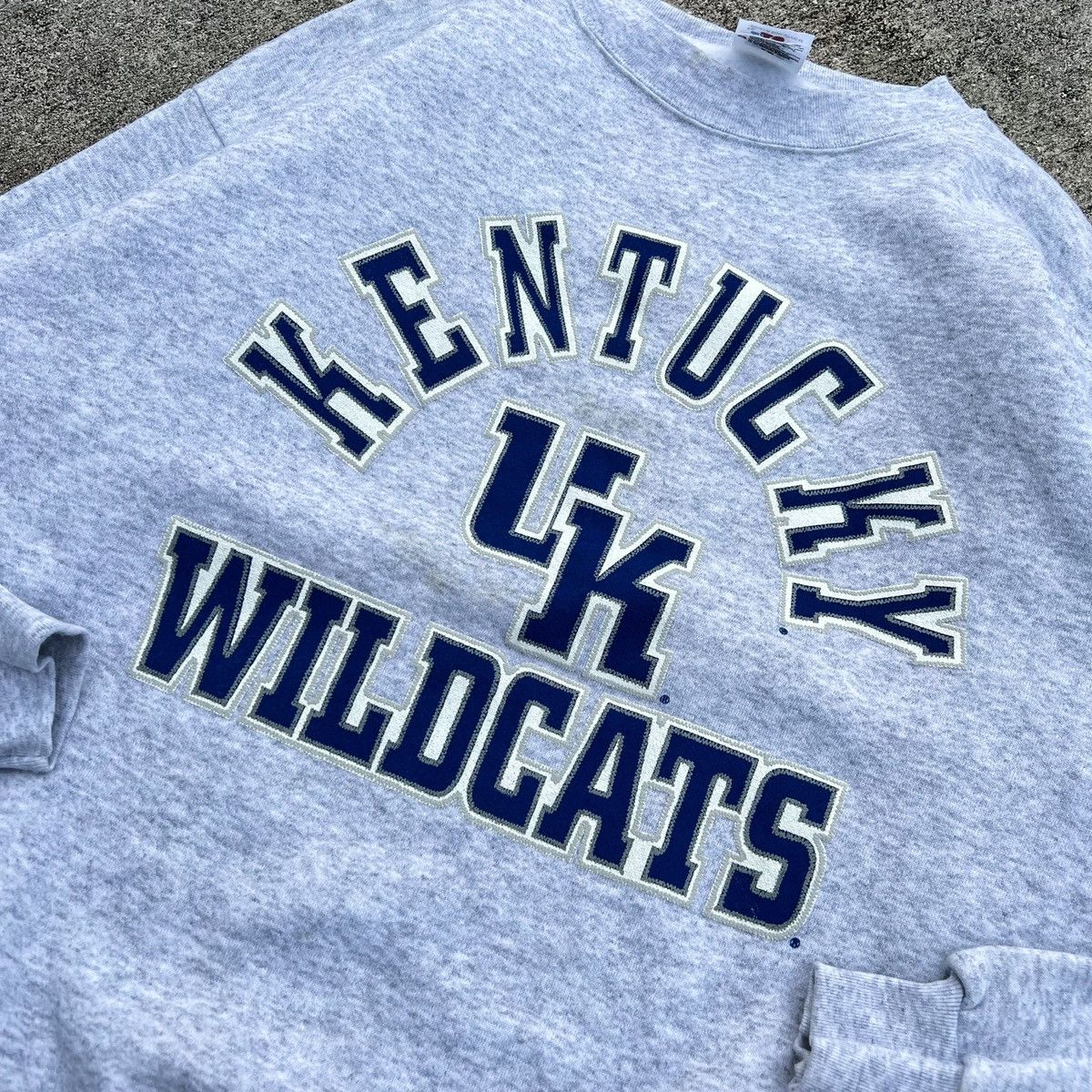 Vintage Vintage 90s University of Kentucky Wildcats Sweatshirt Size US XXL / EU 58 / 5 - 2 Thumbnail