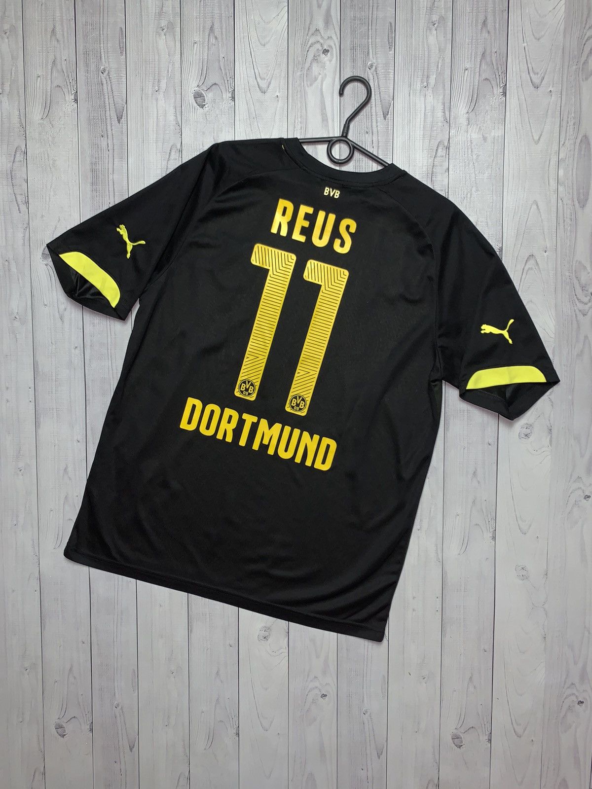 Puma × Vintage Vintage Borussia Dortmund soccer jersey 11 Reus puma size XL Size US XL / EU 56 / 4 - 1 Thumbnail