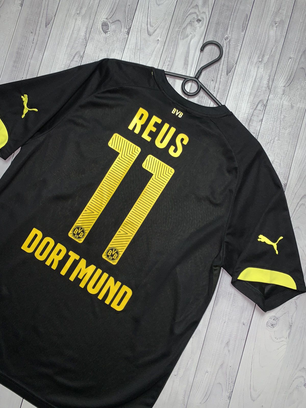 Puma × Vintage Vintage Borussia Dortmund soccer jersey 11 Reus puma size XL Size US XL / EU 56 / 4 - 2 Thumbnail