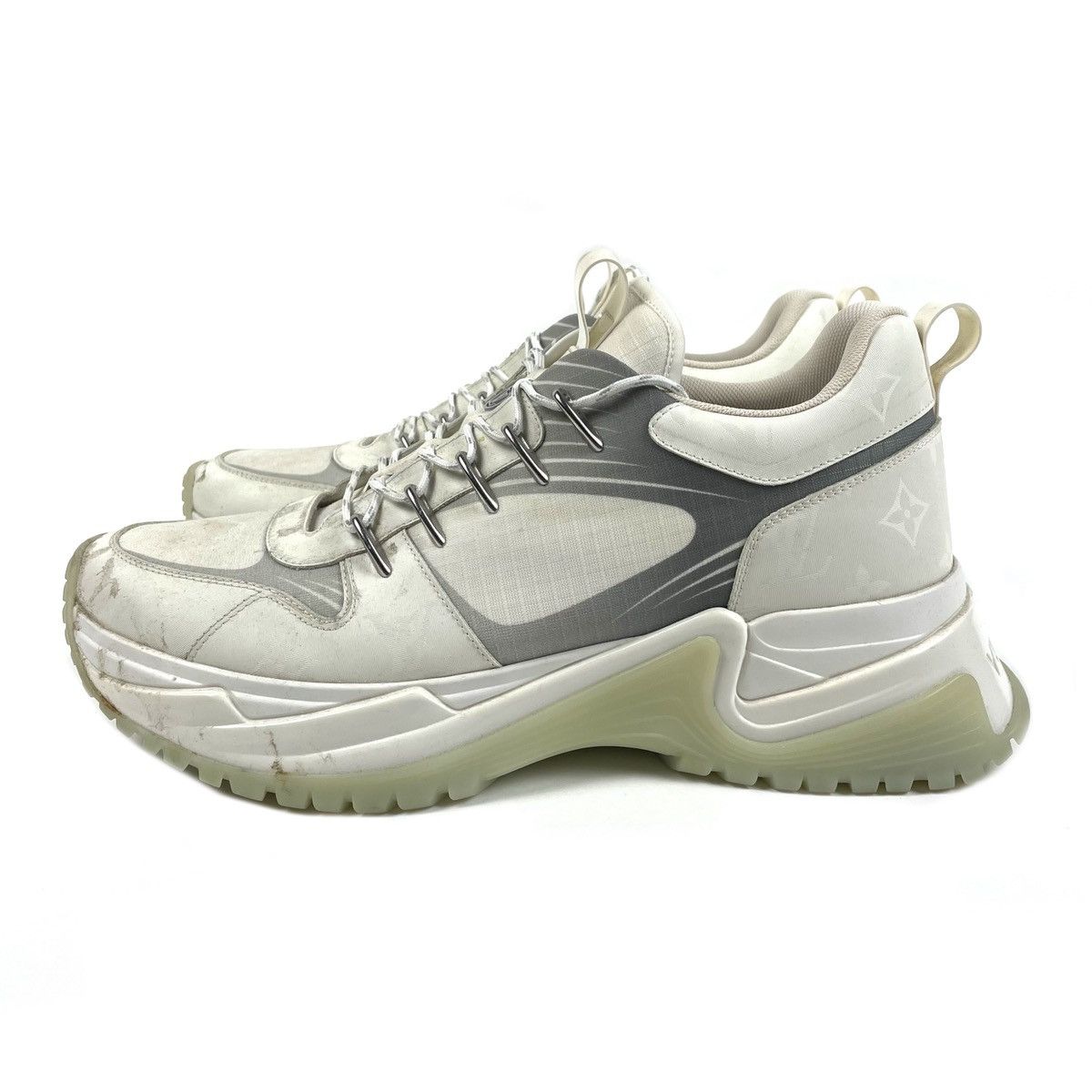 Louis Vuitton LOUIS VUITTON RUN AWAY PULSE SNEAKERS Size US 11 / EU 44 - 4 Thumbnail