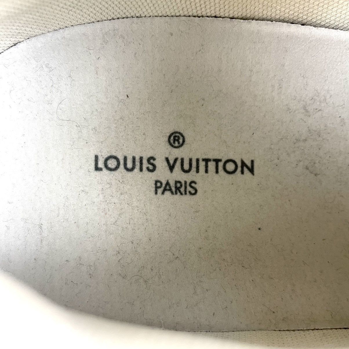 Louis Vuitton LOUIS VUITTON RUN AWAY PULSE SNEAKERS Size US 11 / EU 44 - 9 Thumbnail