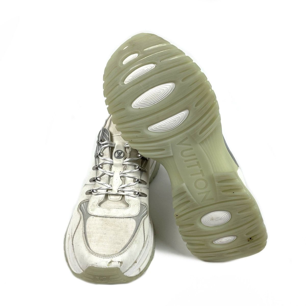 Louis Vuitton LOUIS VUITTON RUN AWAY PULSE SNEAKERS Size US 11 / EU 44 - 6 Thumbnail