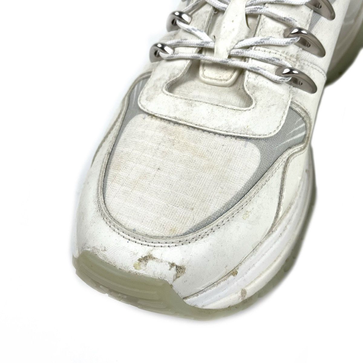 Louis Vuitton LOUIS VUITTON RUN AWAY PULSE SNEAKERS Size US 11 / EU 44 - 7 Thumbnail