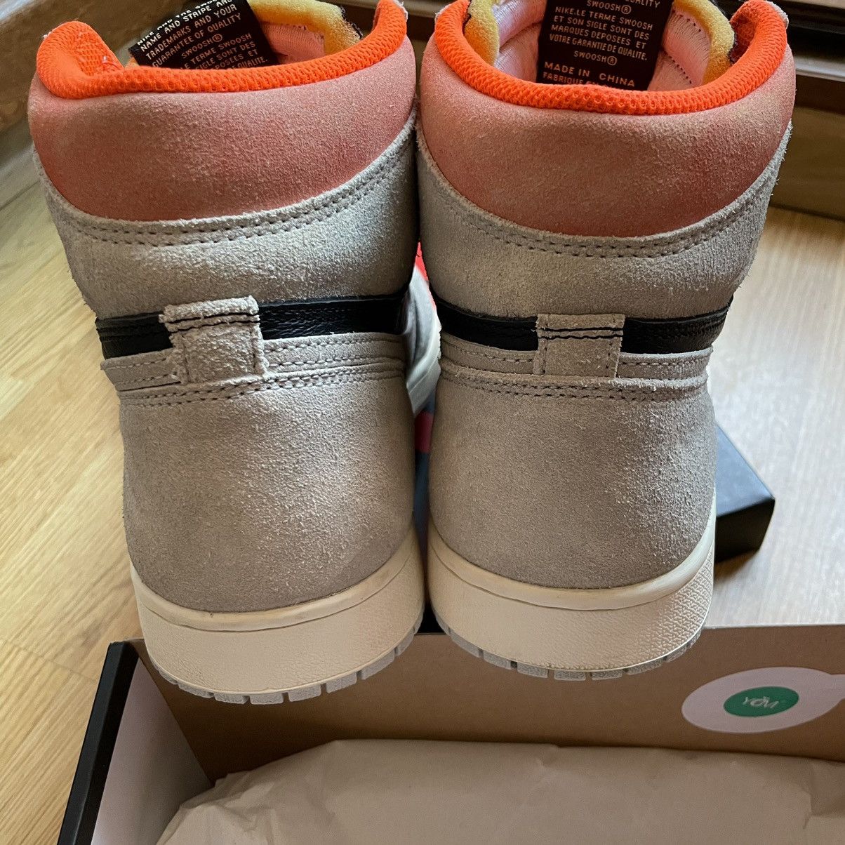 Jordan Brand 2019 Air Jordan 1 Retro High OG Neutral Grey SP Size US 10 / EU 43 - 4 Thumbnail