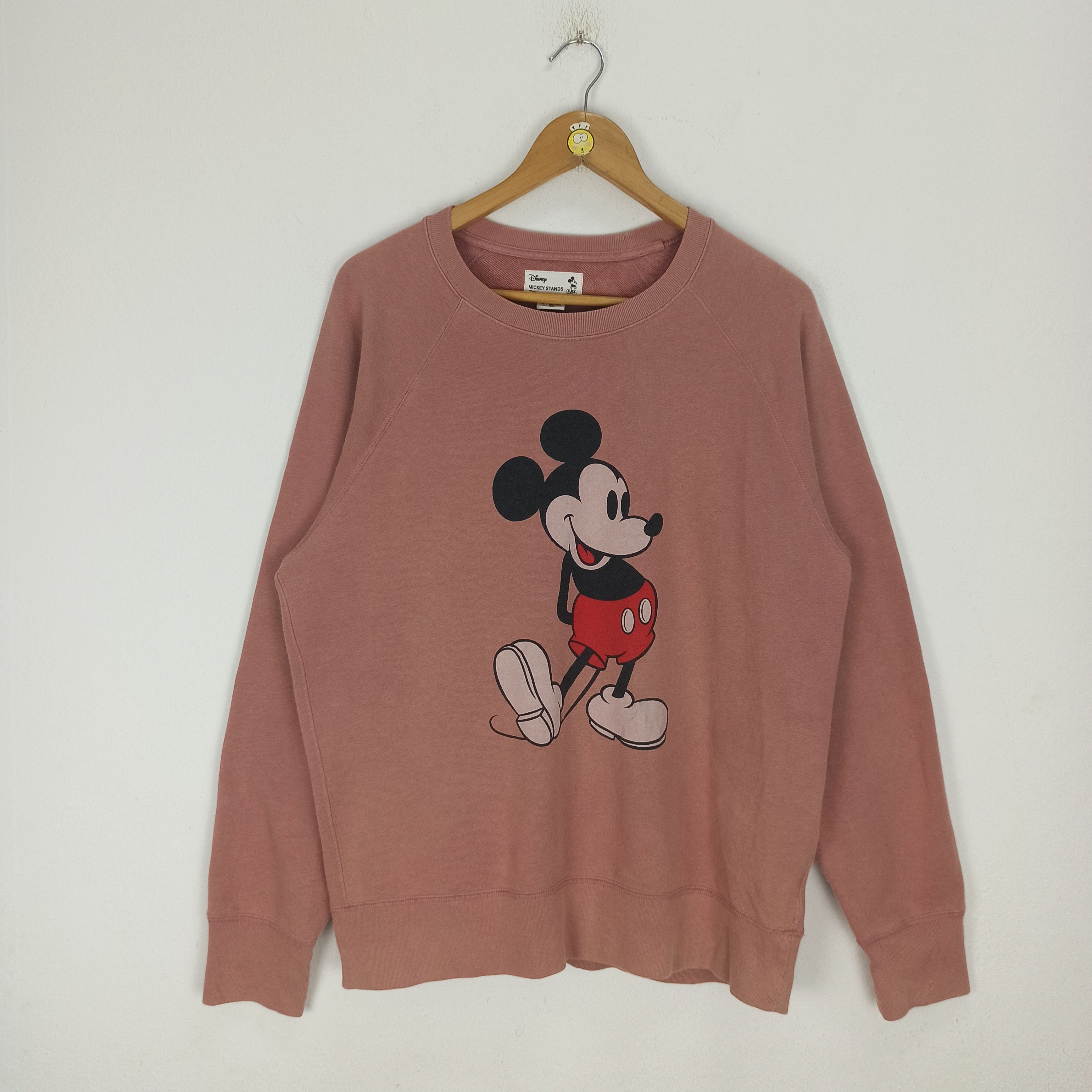 Japanese Brand 🔥Steals🔥 Mickey Mouse X Uniqlo Sweatshirt Crewneck Jumper Size US XL / EU 56 / 4 - 1 Thumbnail