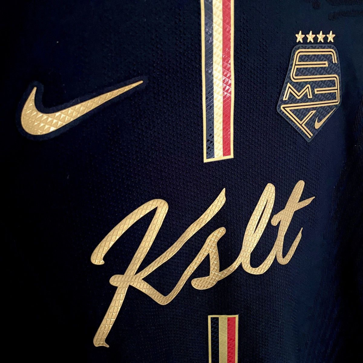 Nike 2022 2023 PLAYER ISSUE EMEA Nike Home Soccer Jersey Shirt UK Size US M / EU 48-50 / 2 - 3 Thumbnail