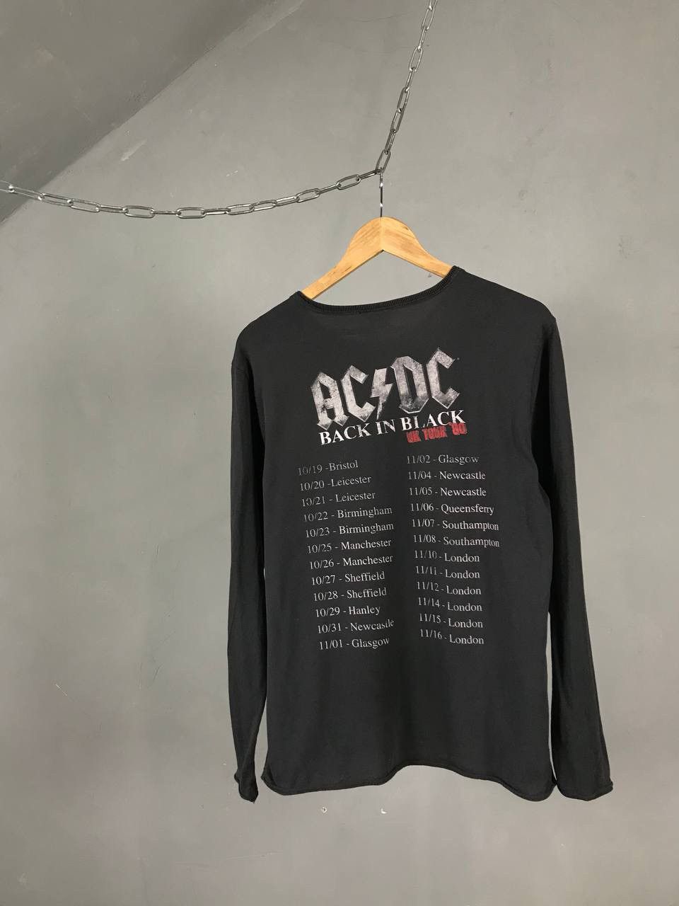 AC/DC × Band Tees × Vintage AC/DC vintage rock band tour longsleeve Size US M / EU 48-50 / 2 - 6 Thumbnail