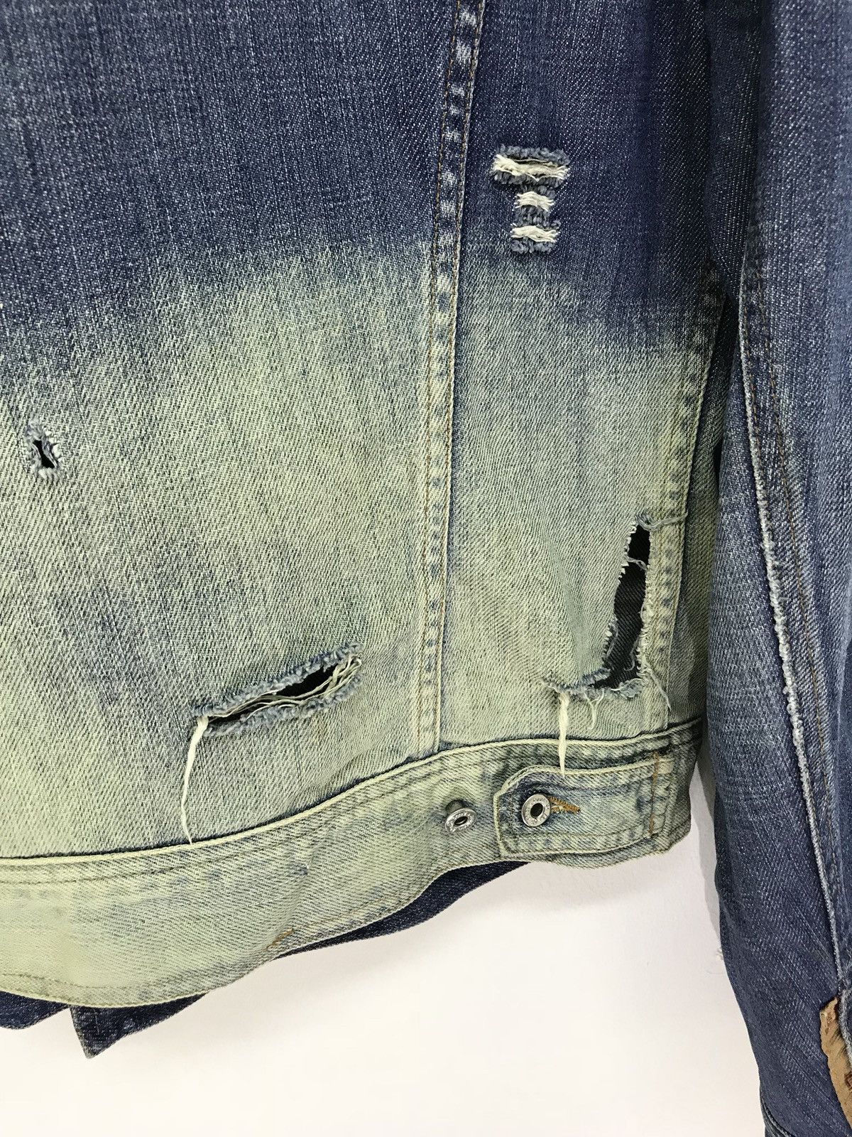 Dolce & Gabbana D&G Dolce & Gabbana Distressed Denim Jacket Two Tone 6🟩3 Size US M / EU 48-50 / 2 - 7 Thumbnail