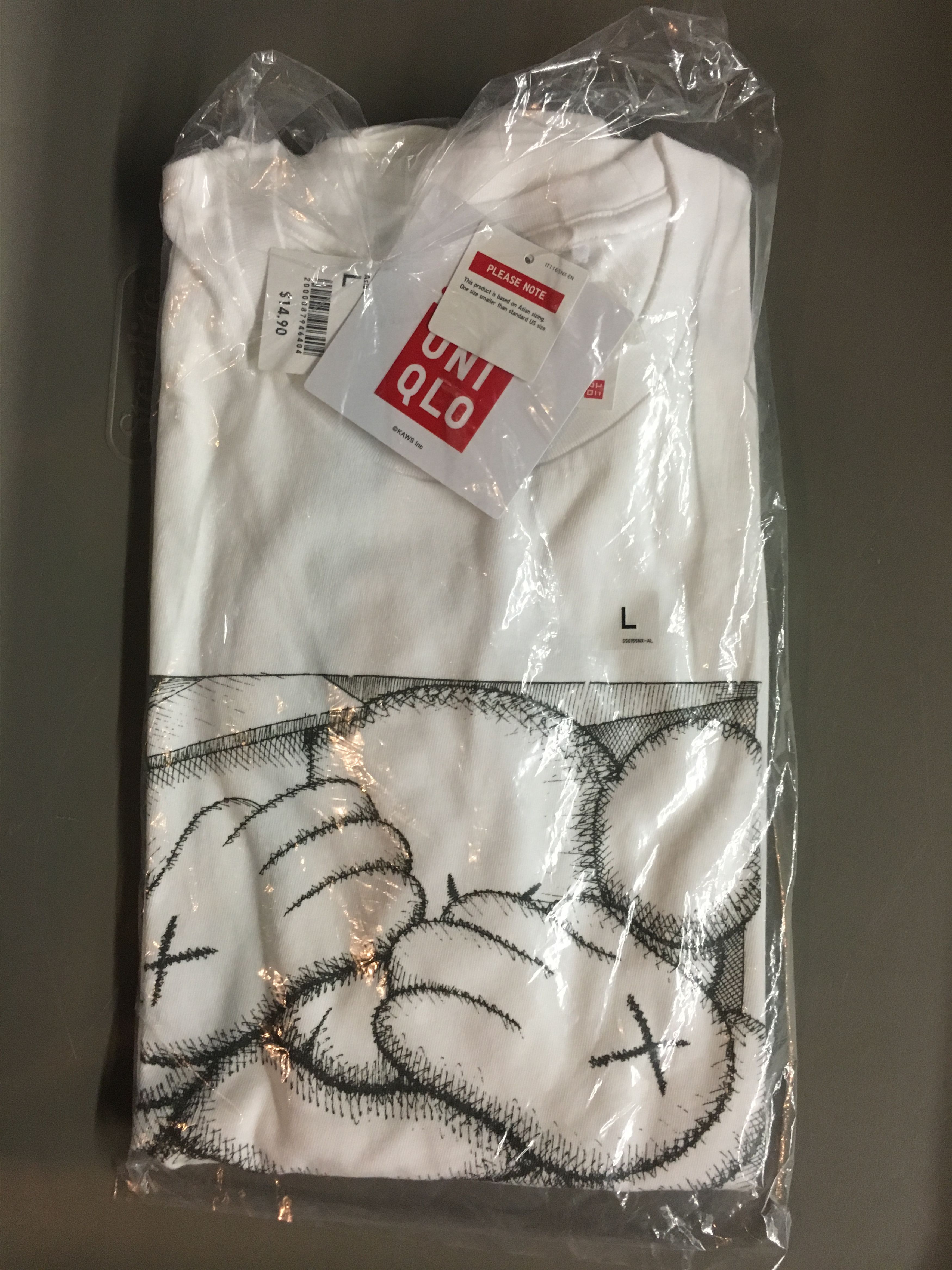 Kaws × Uniqlo Uniqlo X Kaws Companion Tee White Size Large Size US L / EU 52-54 / 3 - 1 Thumbnail