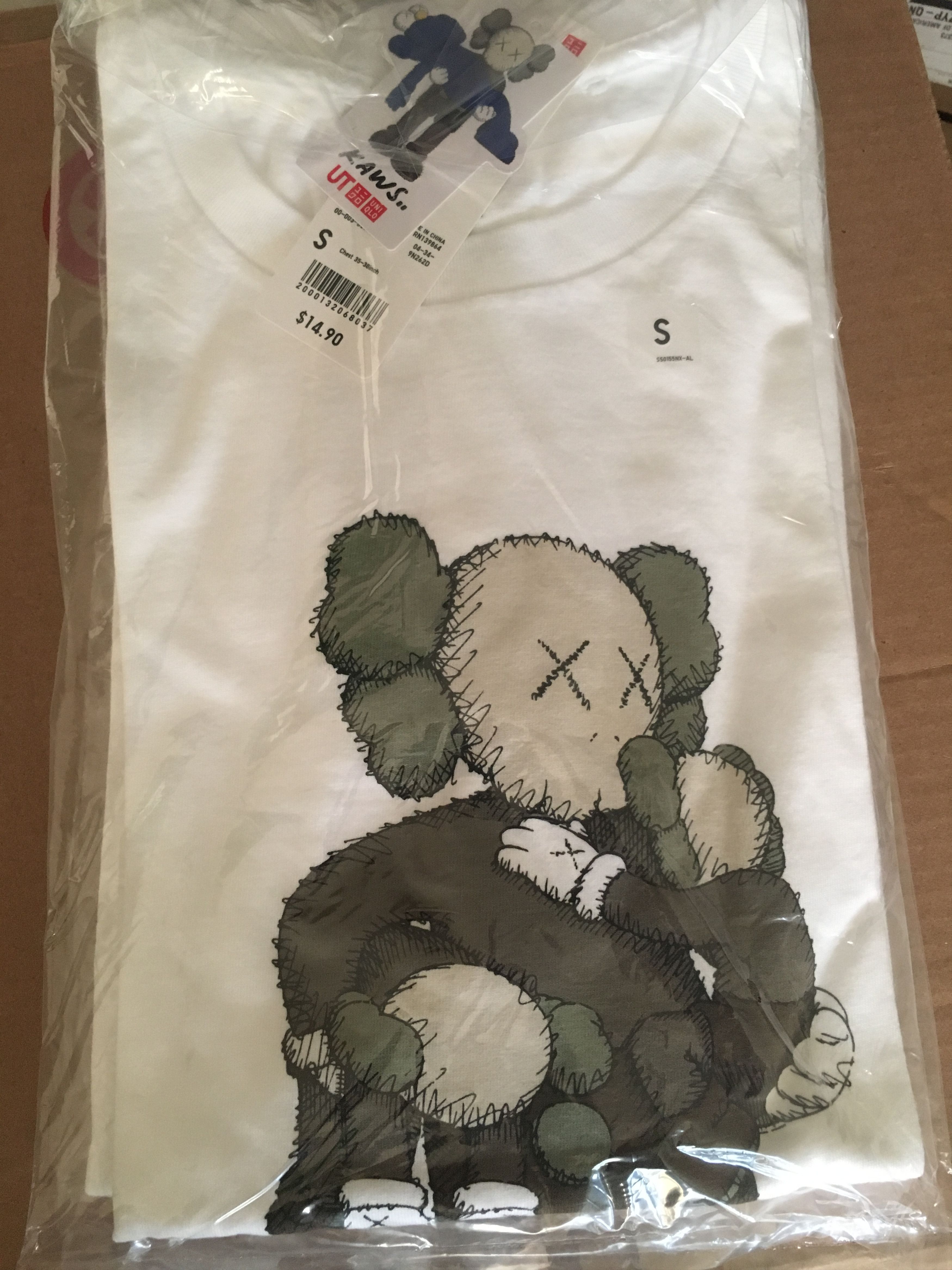 Kaws × Uniqlo Uniqlo x Kaws Clean Slate Tee Small Size US S / EU 44-46 / 1 - 1 Thumbnail