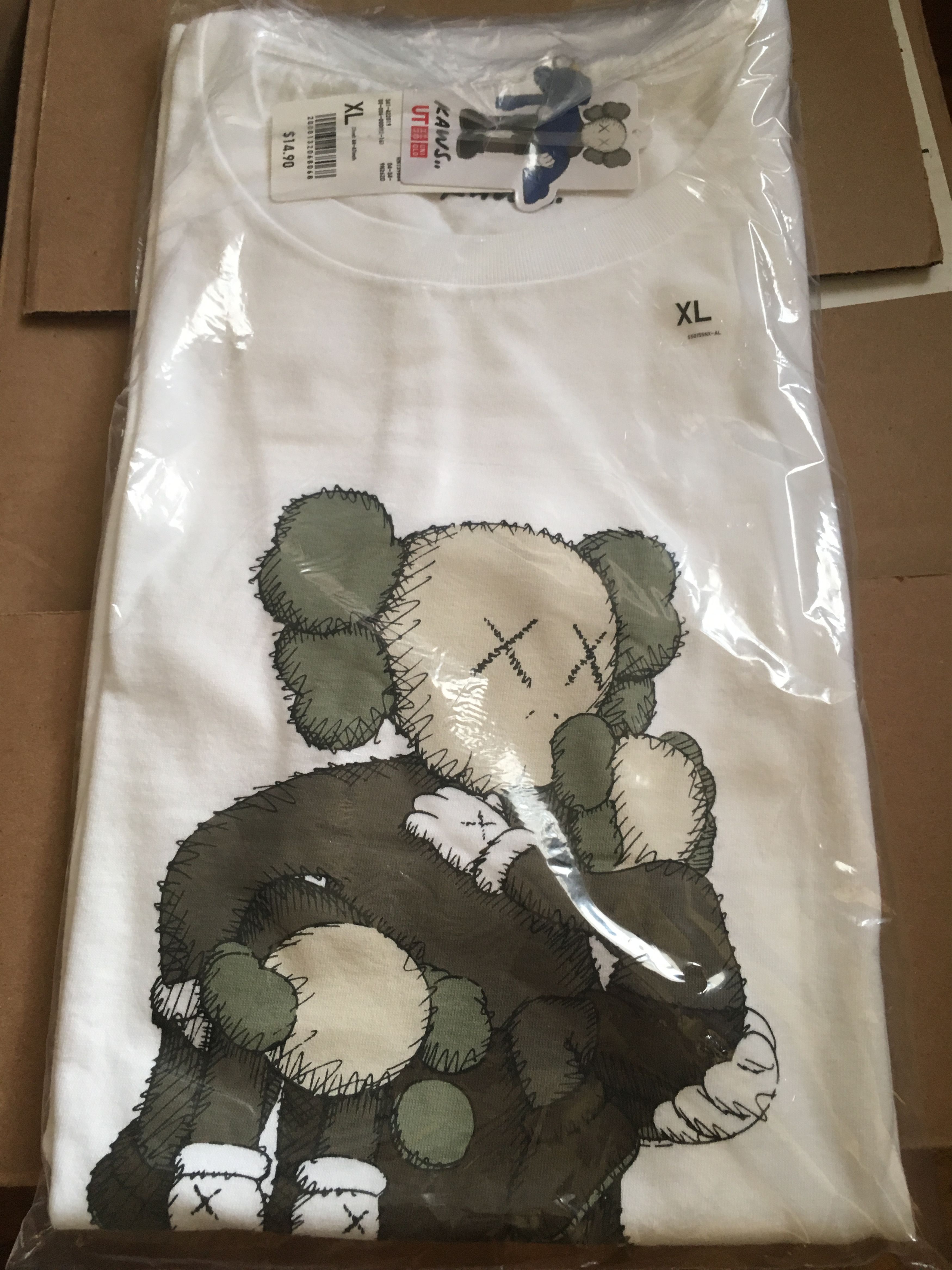 Kaws × Uniqlo Uniqlo x Kaws Clean Slate Tee XL Size US XL / EU 56 / 4 - 1 Thumbnail