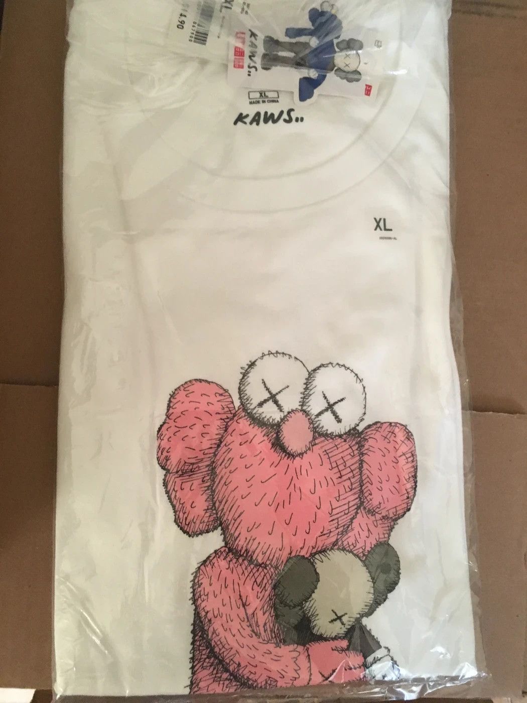 Kaws × Uniqlo Uniqlo x Kaws Pink BFF Tee White XL Size US XL / EU 56 / 4 - 1 Thumbnail