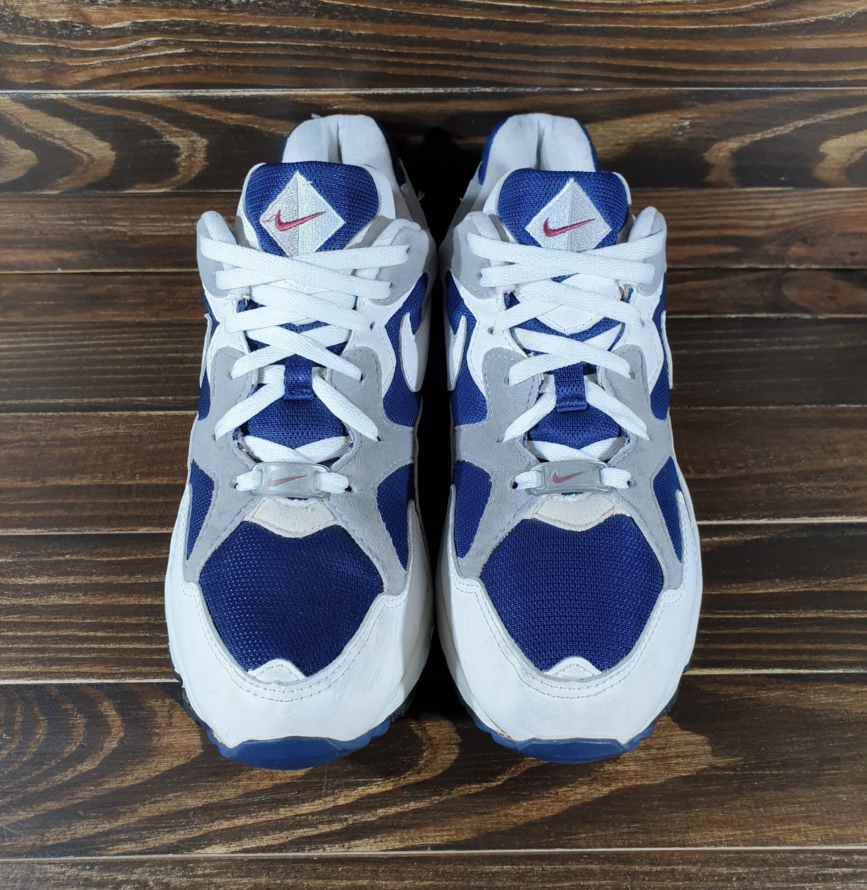 Nike Vintage Nike Air Equator 1996 Mens Sneakers Retro Very Rare Size US 9 / EU 42 - 15 Thumbnail