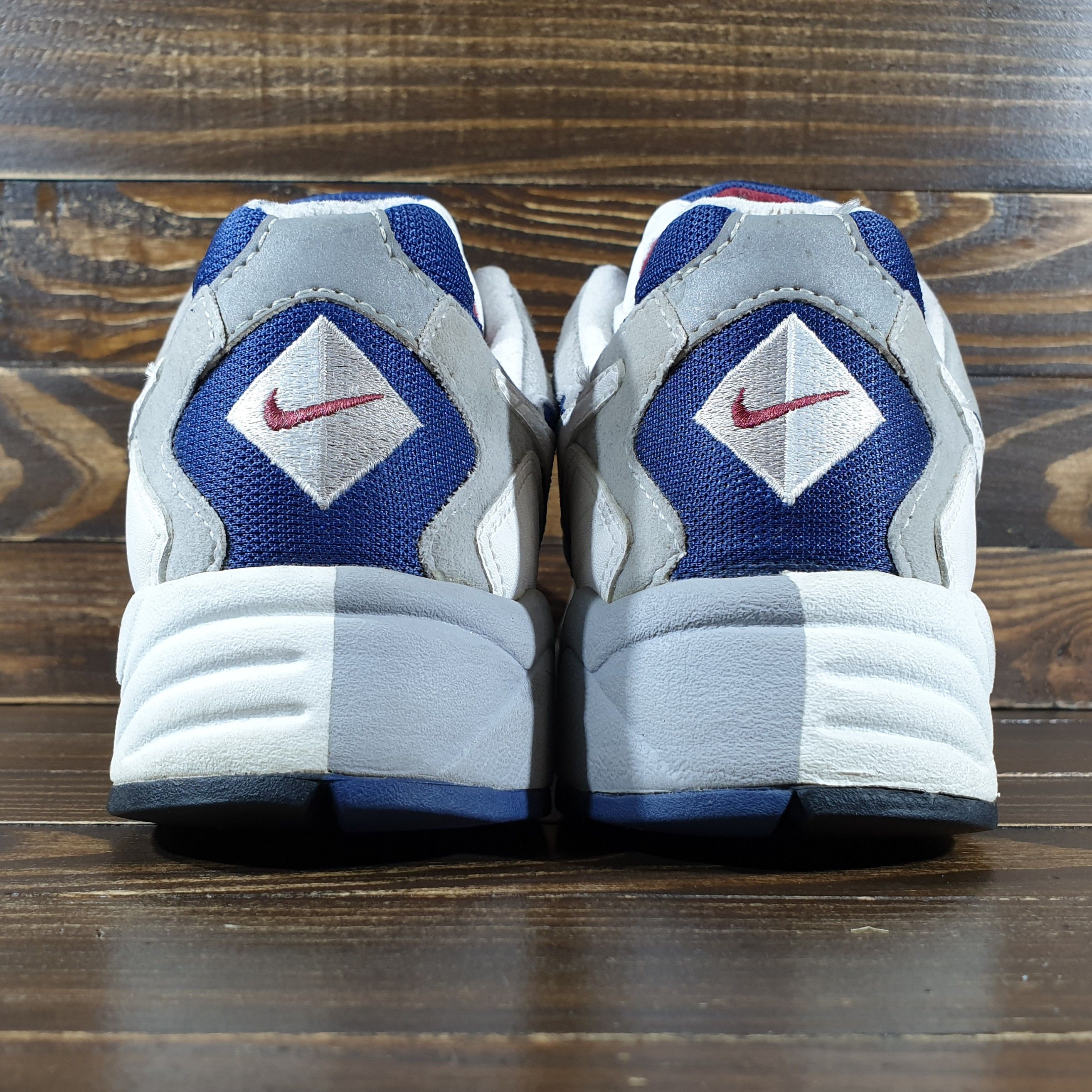 Nike Vintage Nike Air Equator 1996 Mens Sneakers Retro Very Rare Size US 9 / EU 42 - 6 Thumbnail