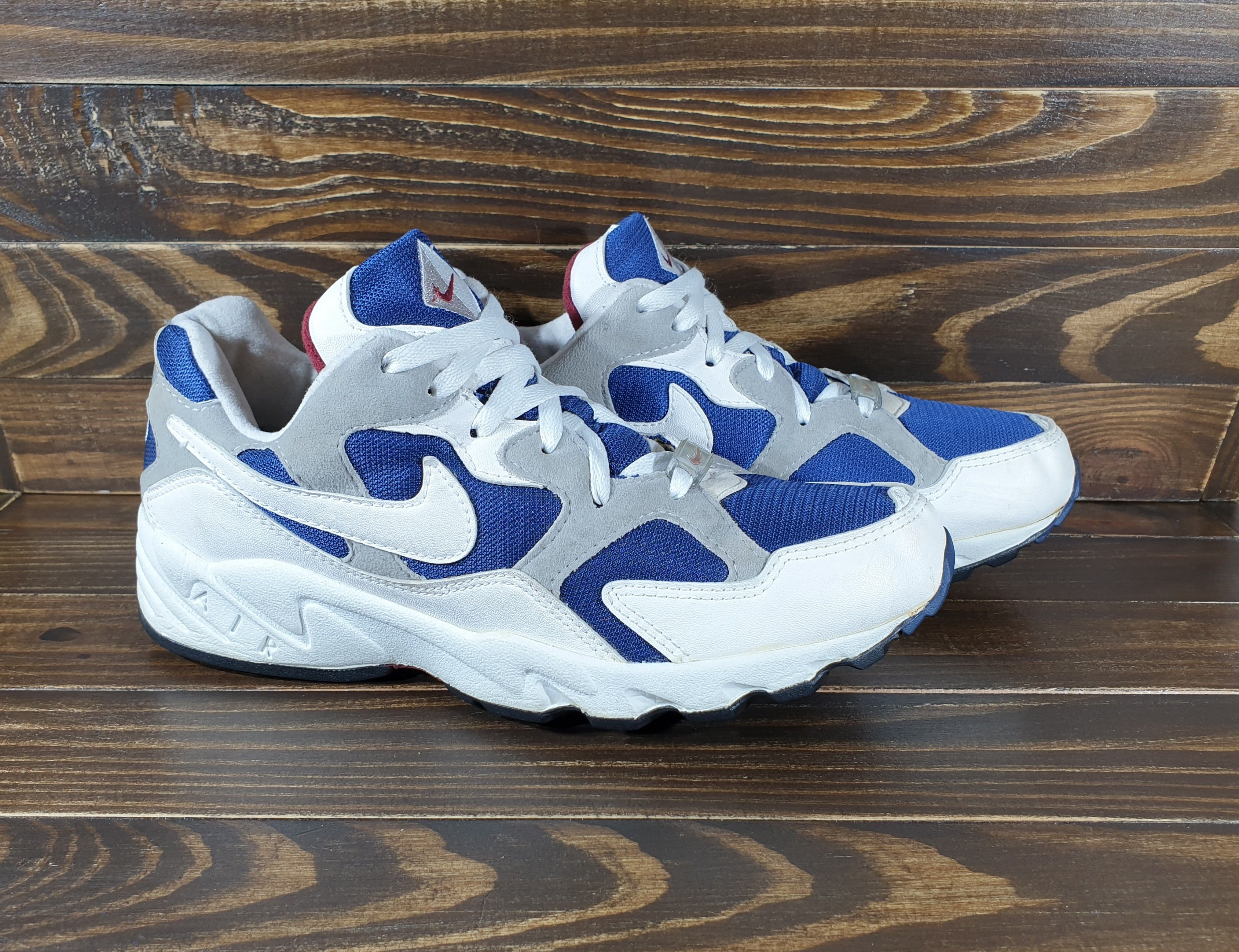 image of Vintage Nike Air Equator 1996 Mens Sneakers Retro Very Rare in Blue White