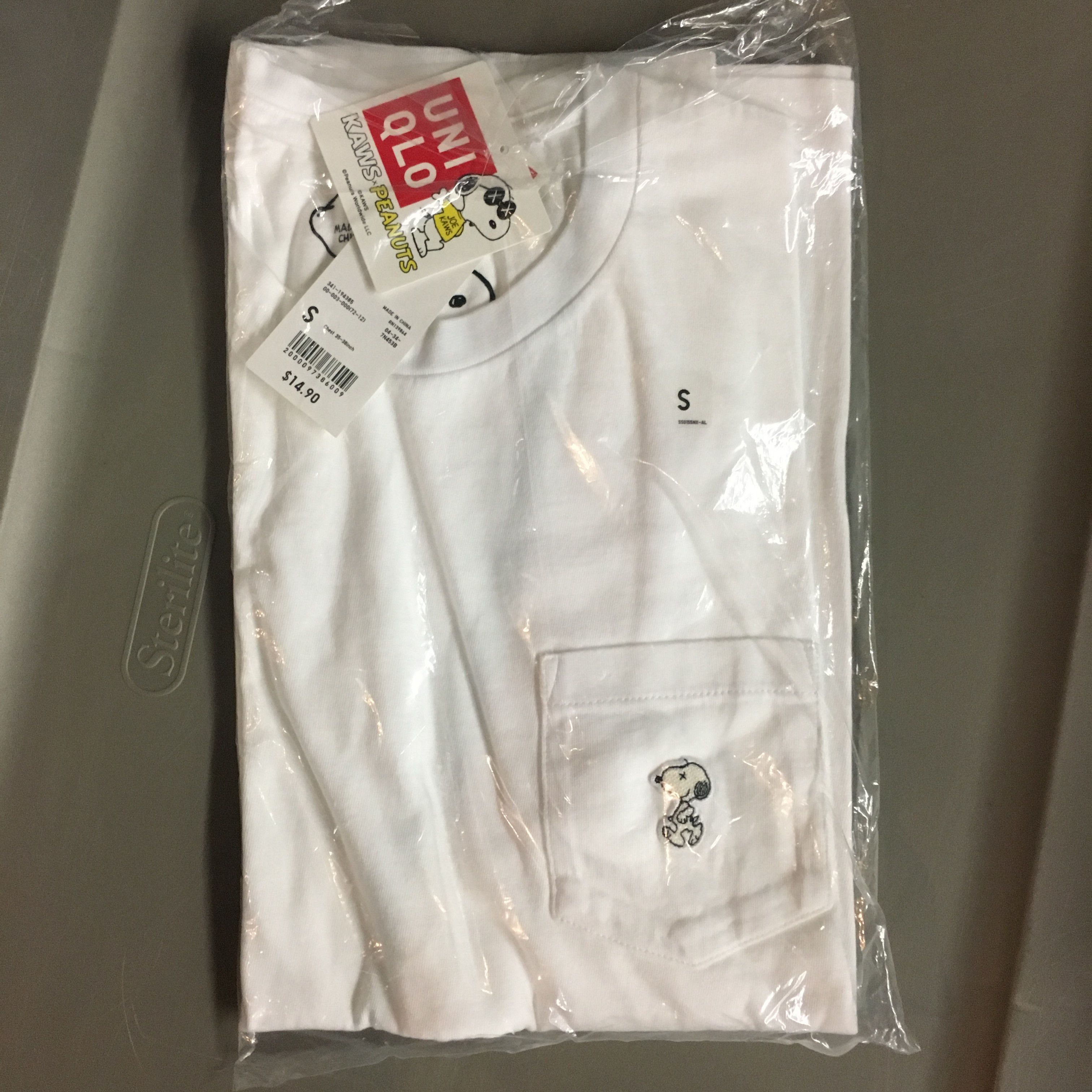 Kaws × Peanuts × Uniqlo Uniqlo X Kaws X Snoopy Pocket Tee Small White Size US S / EU 44-46 / 1 - 1 Preview