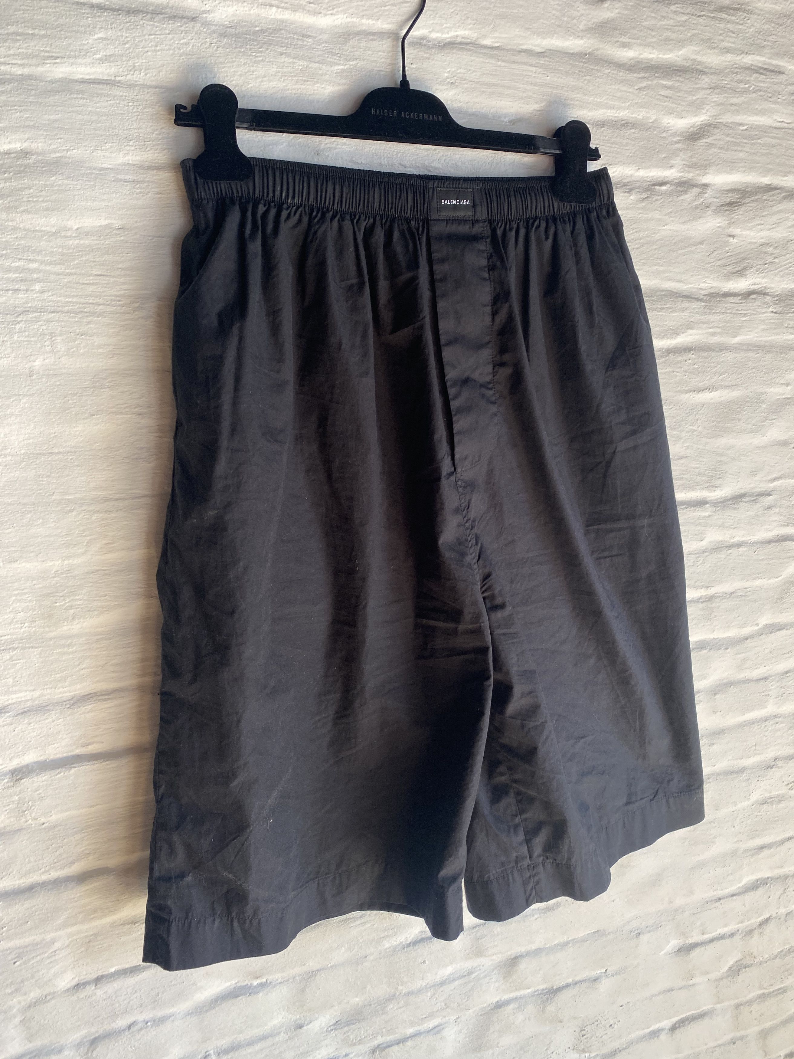 Balenciaga Balenciaga Homewear Shorts Size 48 fit Oversized Size US 32 / EU 48 - 2 Thumbnail