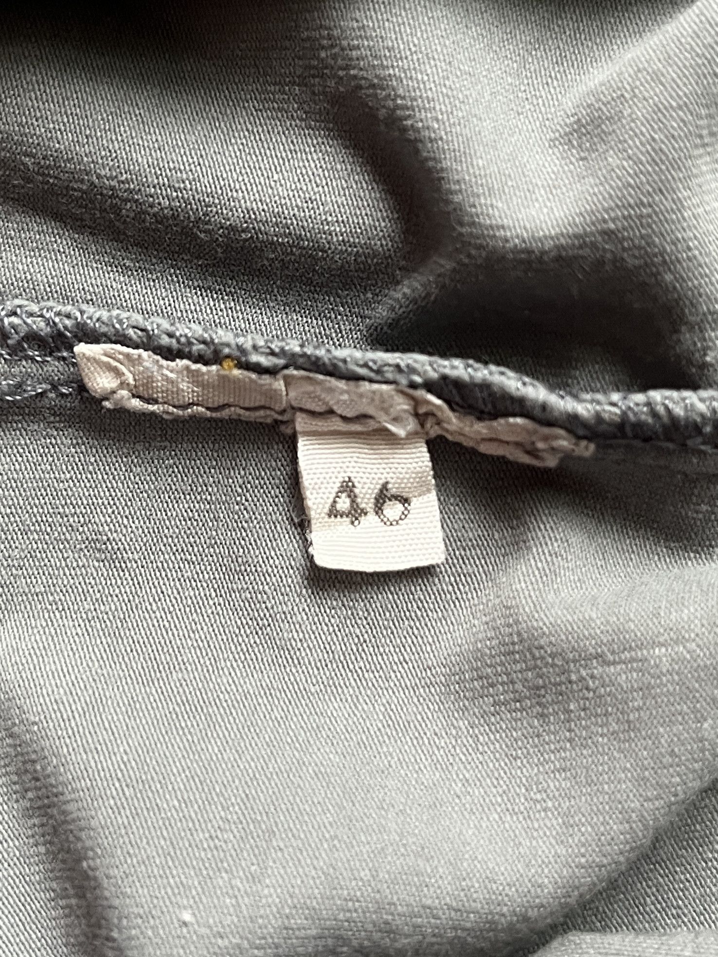Alexander McQueen ⚡️QUICK SALE⚡️1990s' Alexander McQueen Grey Tshirt Size L / US 10 / IT 46 - 5 Thumbnail