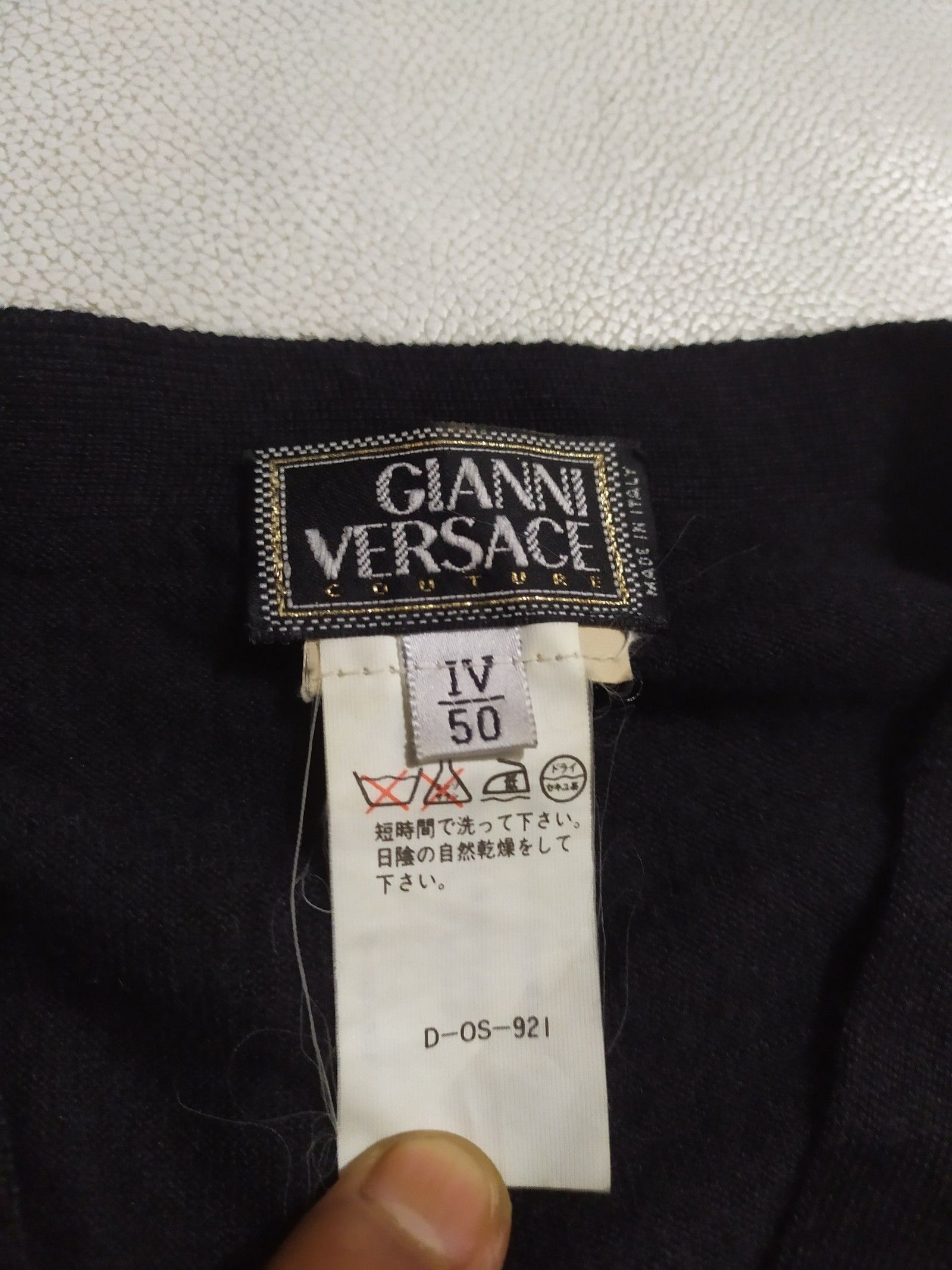 Versace × Vintage 🔥Vintage Gianni Versace Sleeveless Cardigan Medusa Button Size US M / EU 48-50 / 2 - 2 Thumbnail