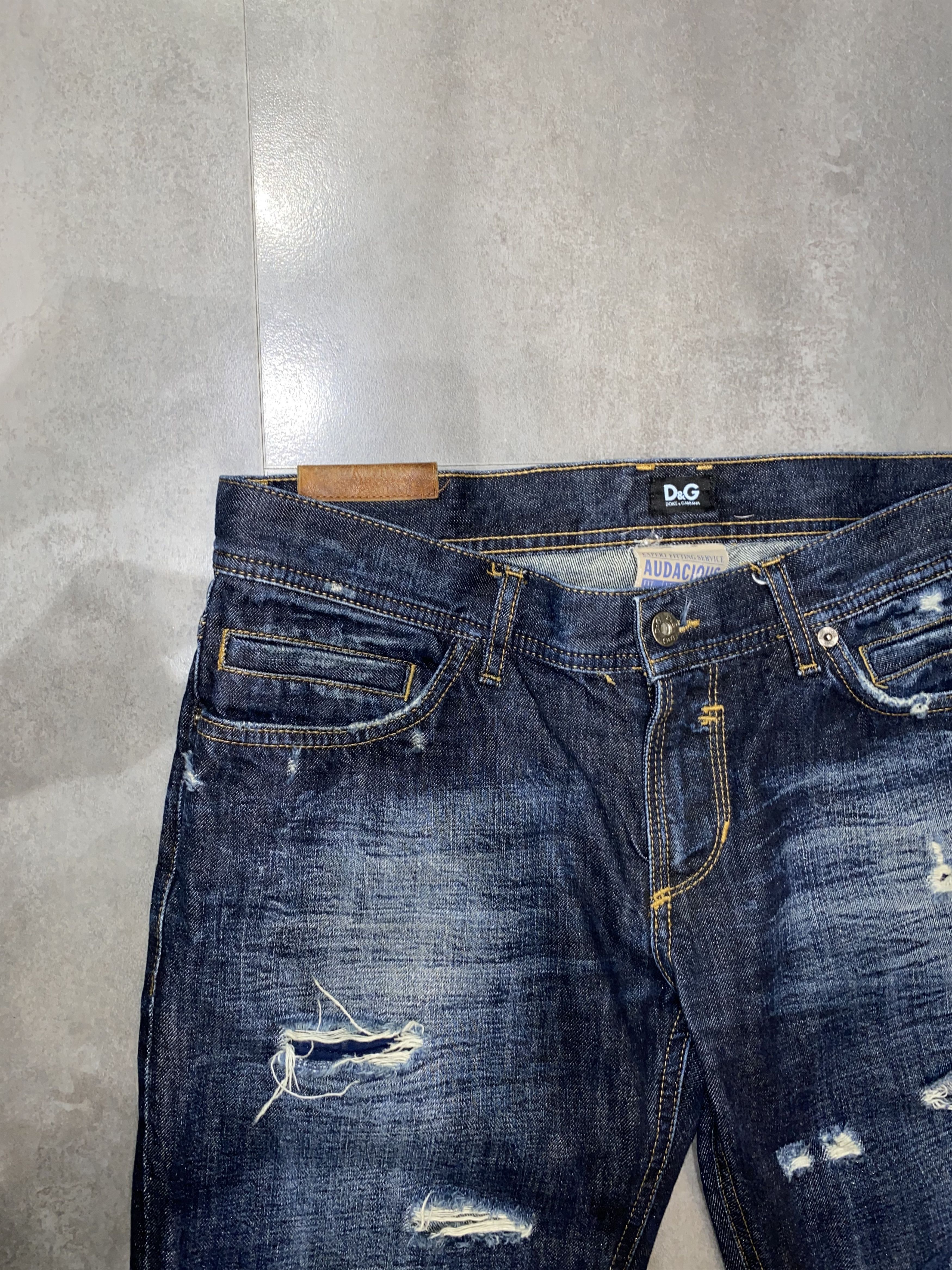 Dolce & Gabbana Dolce & Gabbana Distressed Indigo Denim Pants Size US 32 / EU 48 - 13 Thumbnail