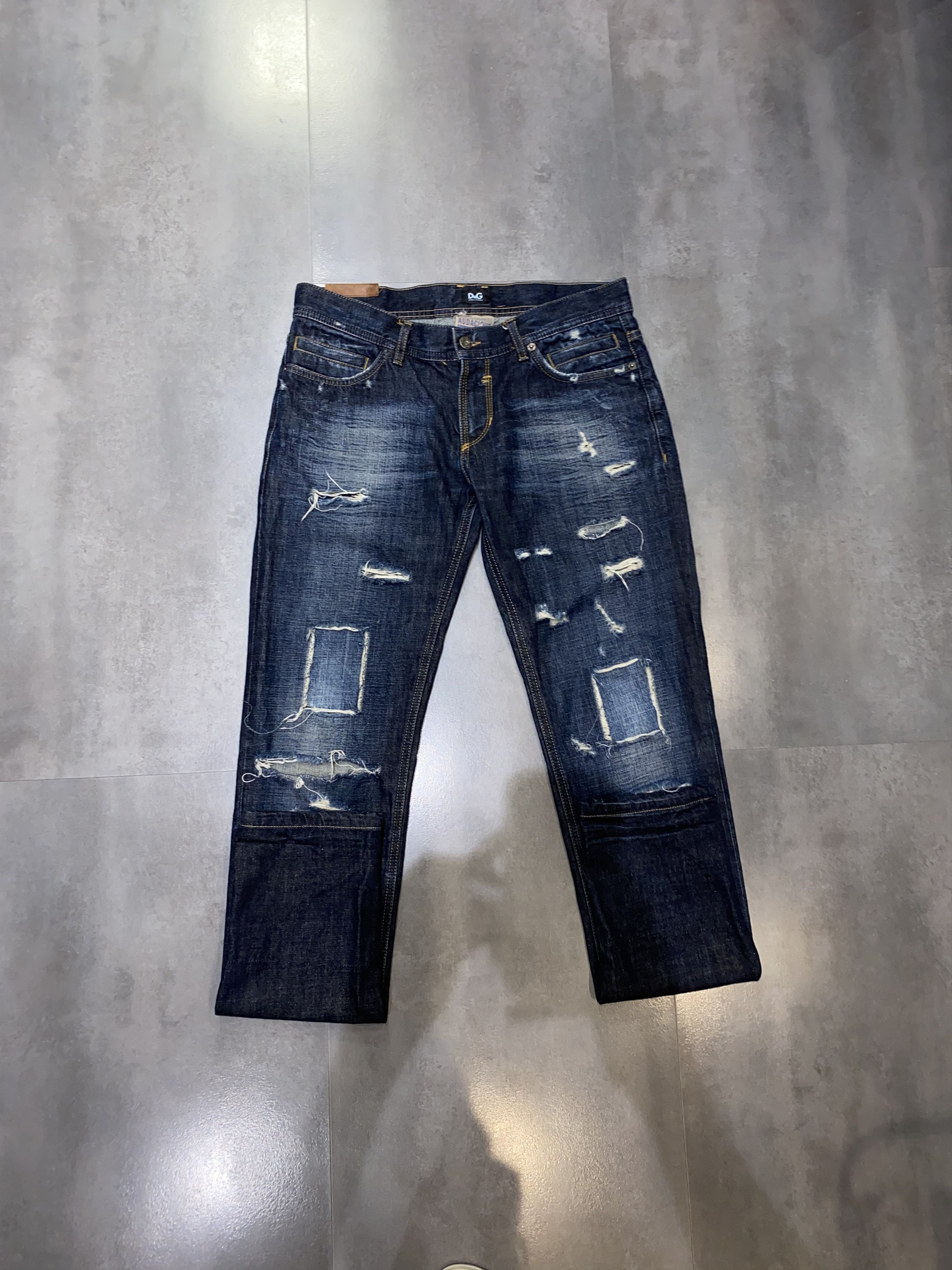 Dolce & Gabbana Dolce & Gabbana Distressed Indigo Denim Pants Size US 32 / EU 48 - 8 Thumbnail