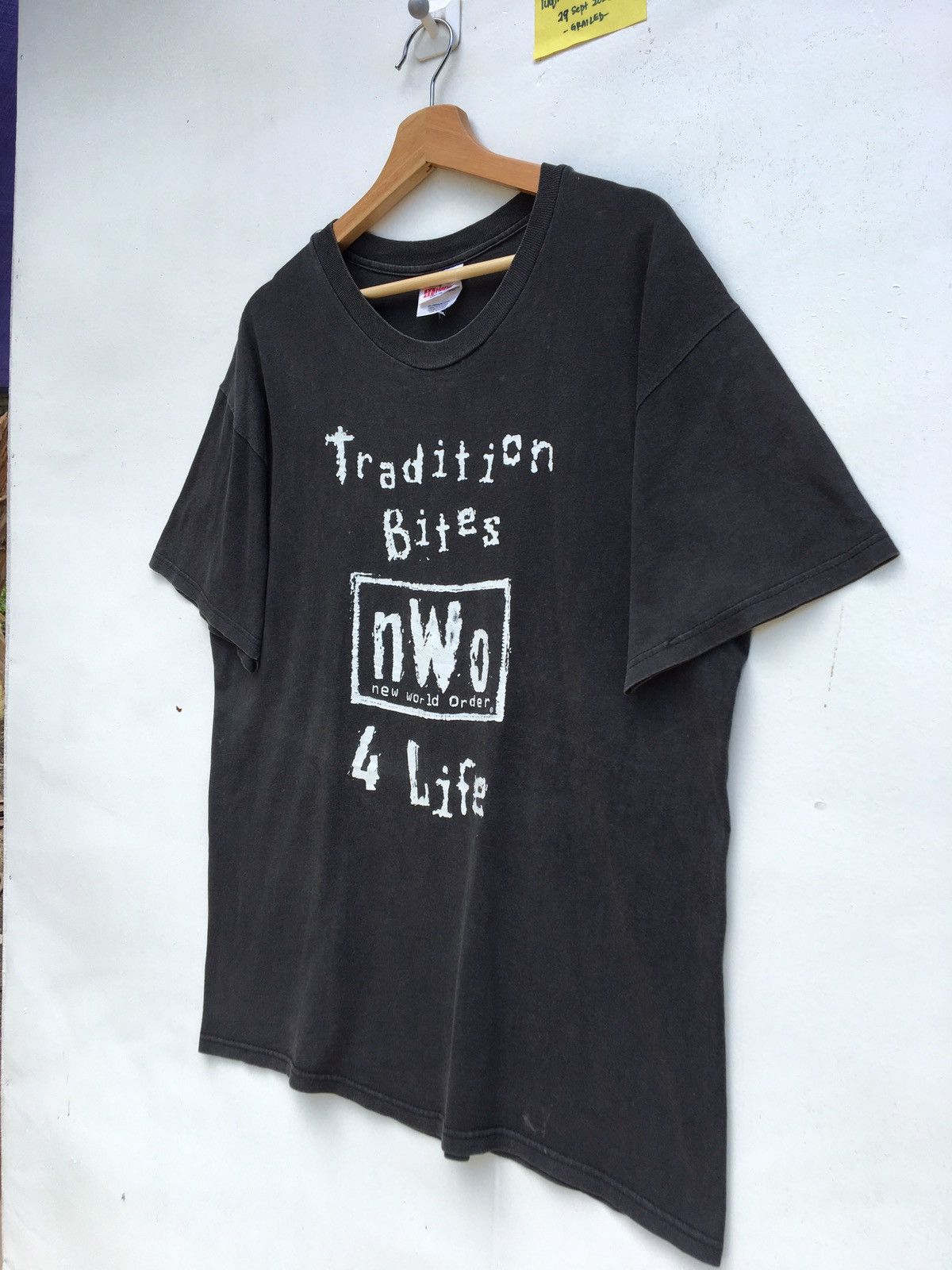 Vintage Vintage New World Order Wrestling Tshirt WWE Size US L / EU 52-54 / 3 - 4 Thumbnail