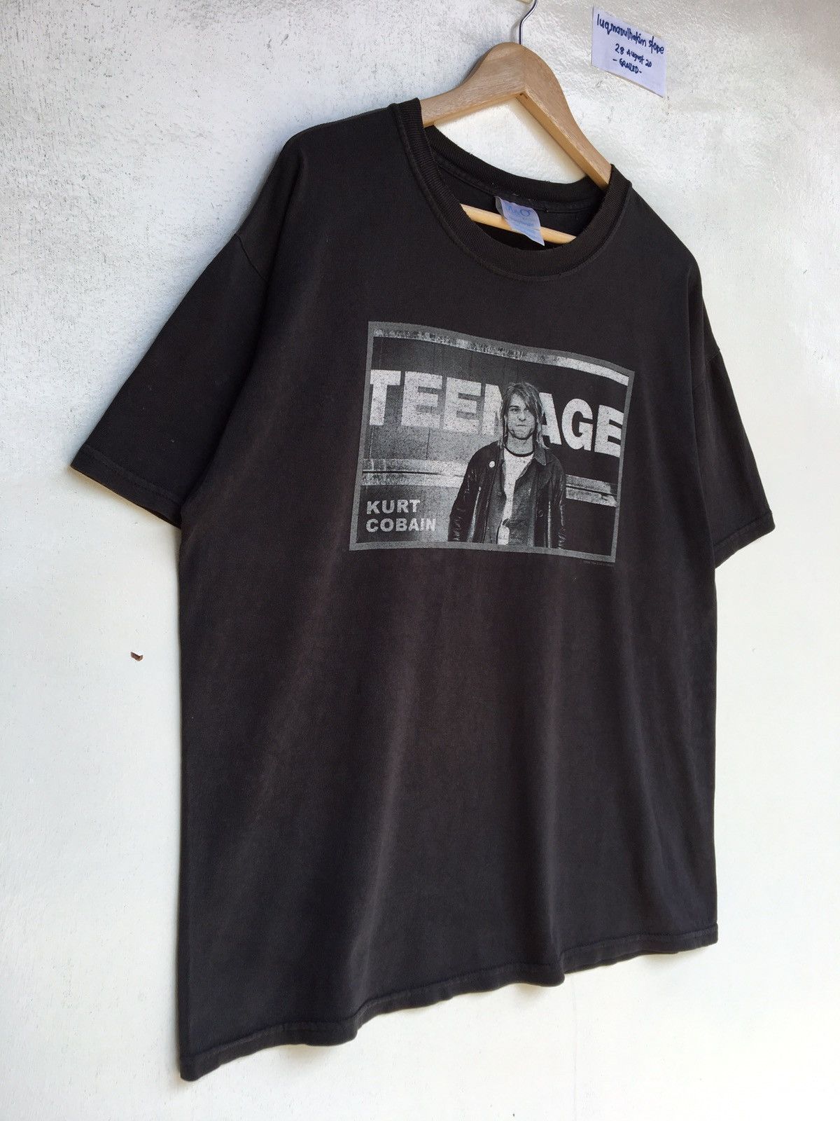 Vintage Vintage Rare Kurt Cobain T-Shirt Copyright 2002 Size US L / EU 52-54 / 3 - 3 Thumbnail