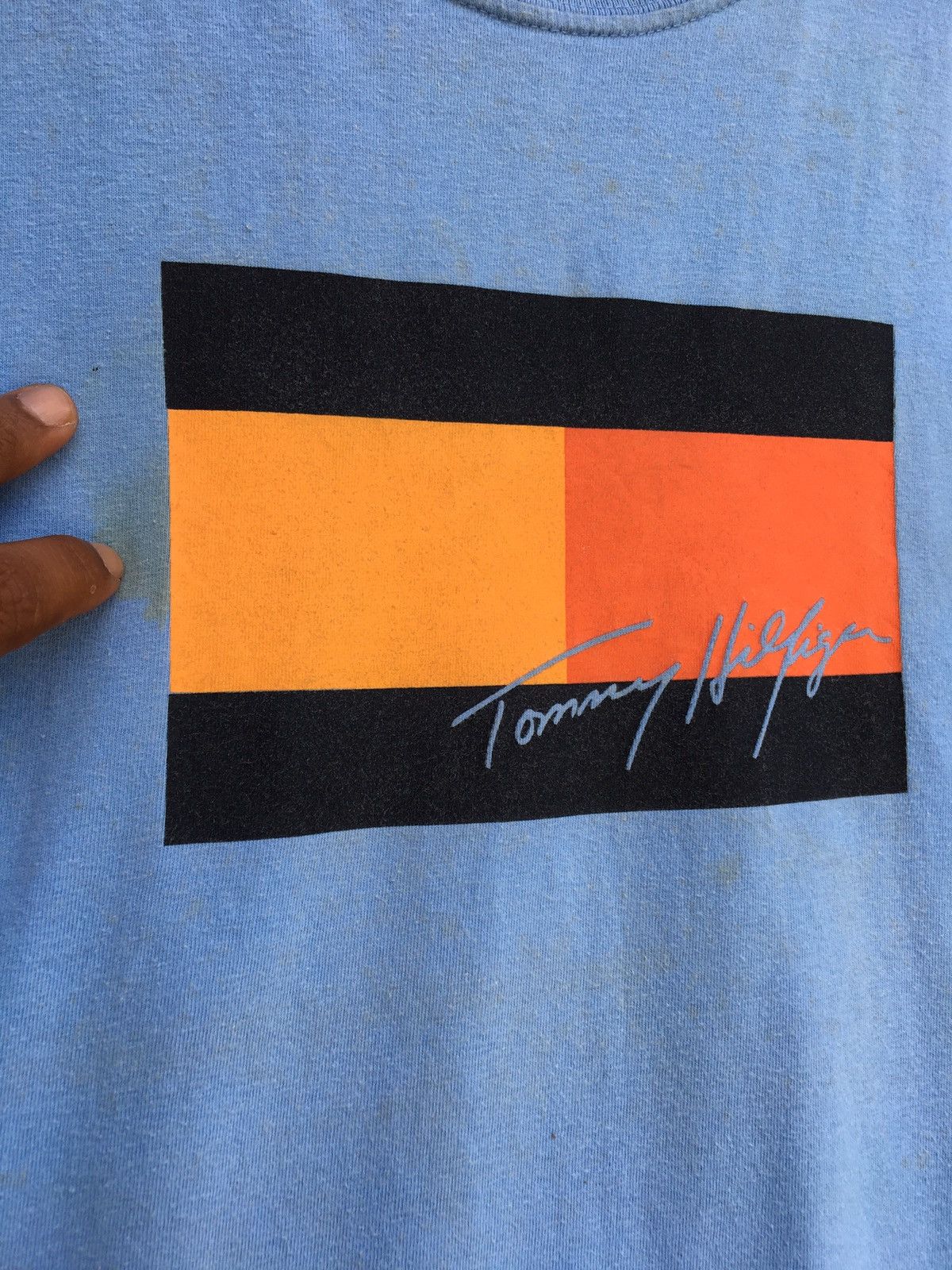 Tommy Hilfiger Vintage 90s Tommy Hilfiger Big Flag script t shirt Size US M / EU 48-50 / 2 - 7 Thumbnail