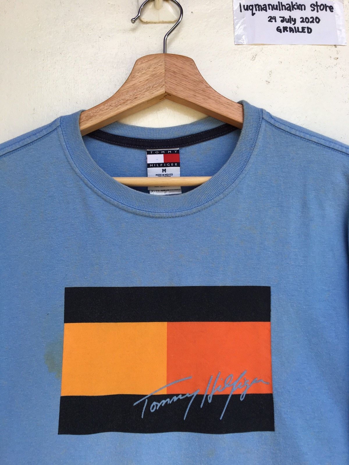 Tommy Hilfiger Vintage 90s Tommy Hilfiger Big Flag script t shirt Size US M / EU 48-50 / 2 - 6 Thumbnail