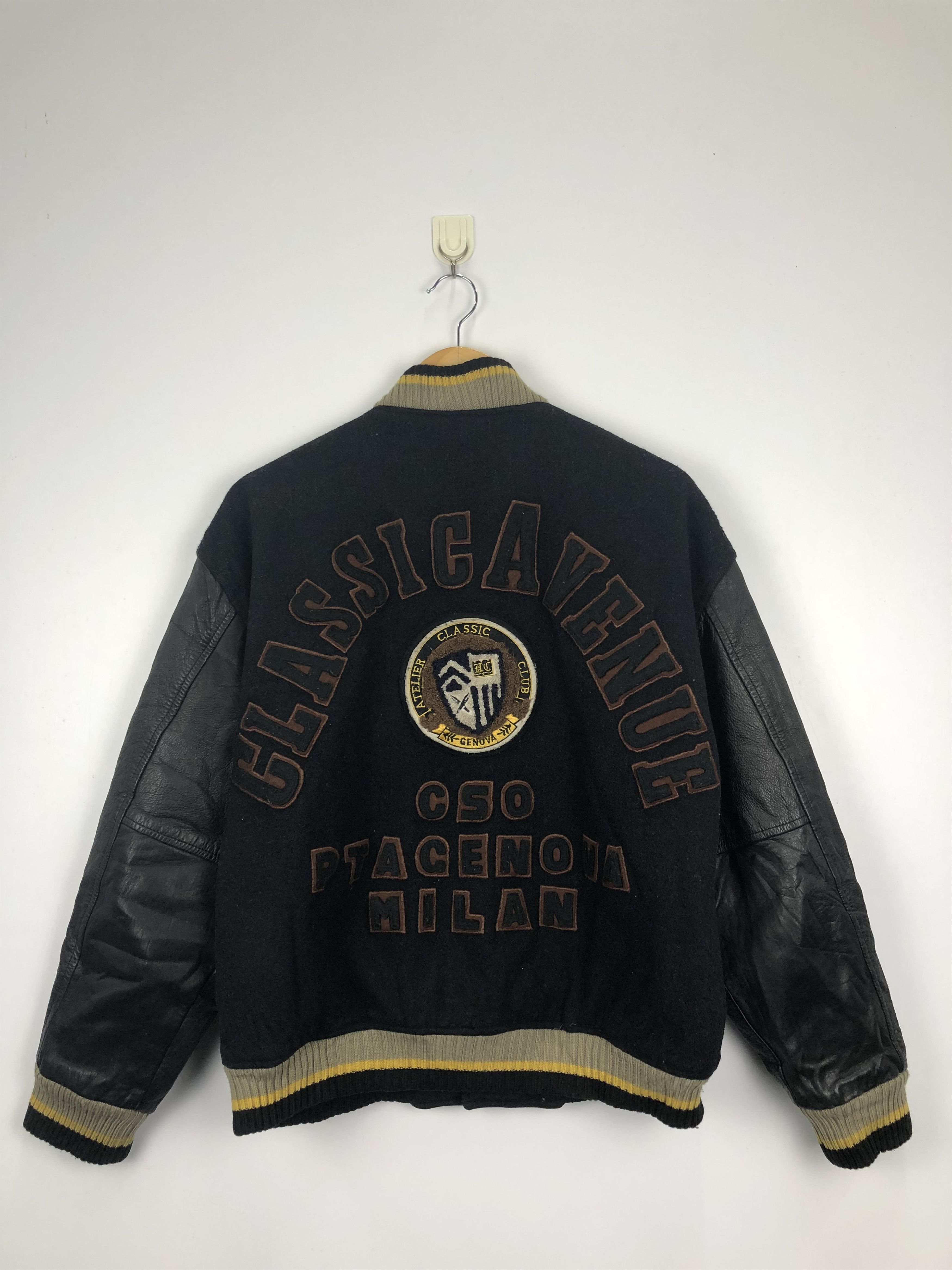 Vintage Vintage 80s PTA Genova Classic Leather Varsity Jacket V0351 Size US M / EU 48-50 / 2 - 1 Thumbnail
