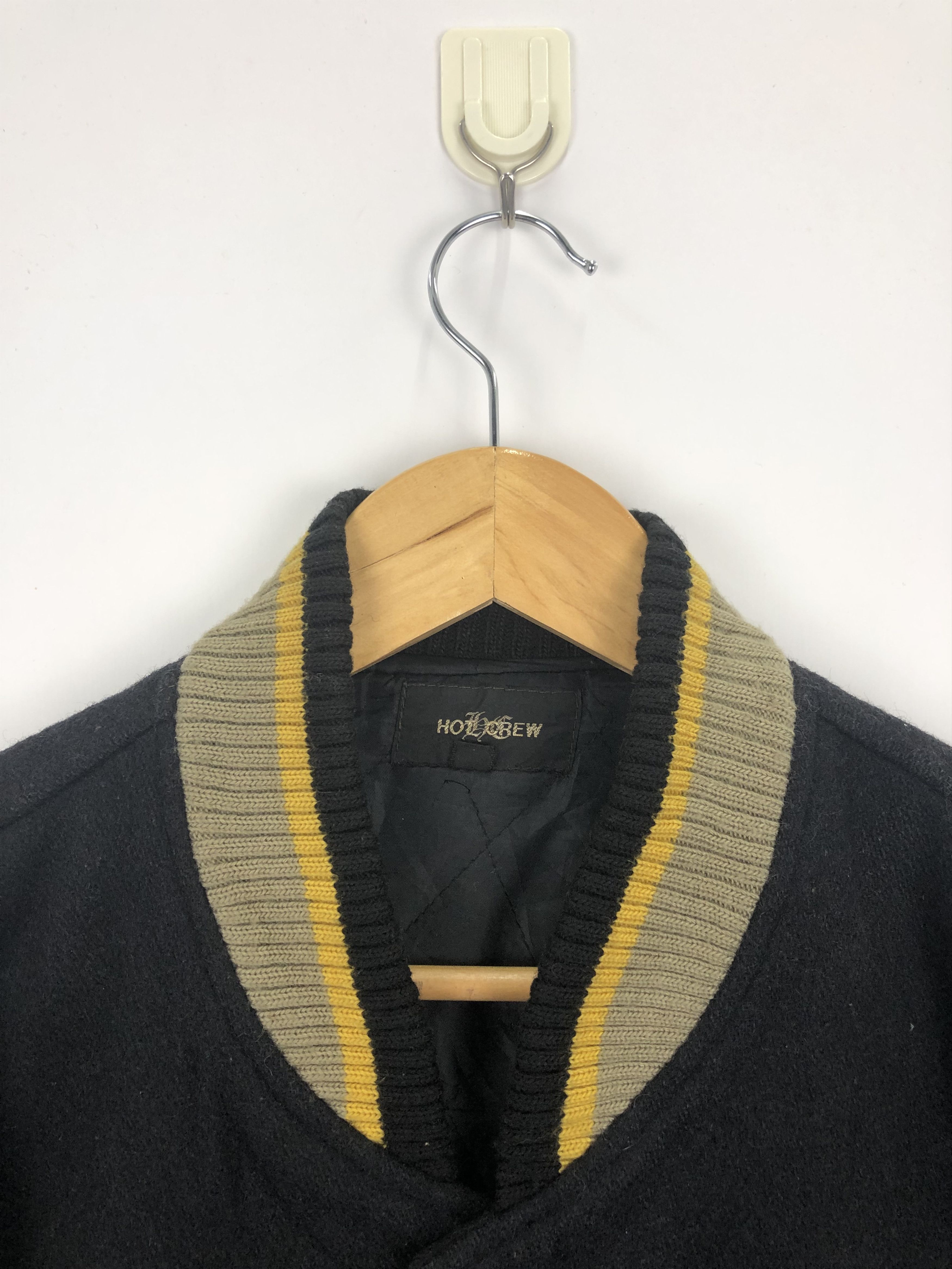 Vintage Vintage 80s PTA Genova Classic Leather Varsity Jacket V0351 Size US M / EU 48-50 / 2 - 7 Thumbnail