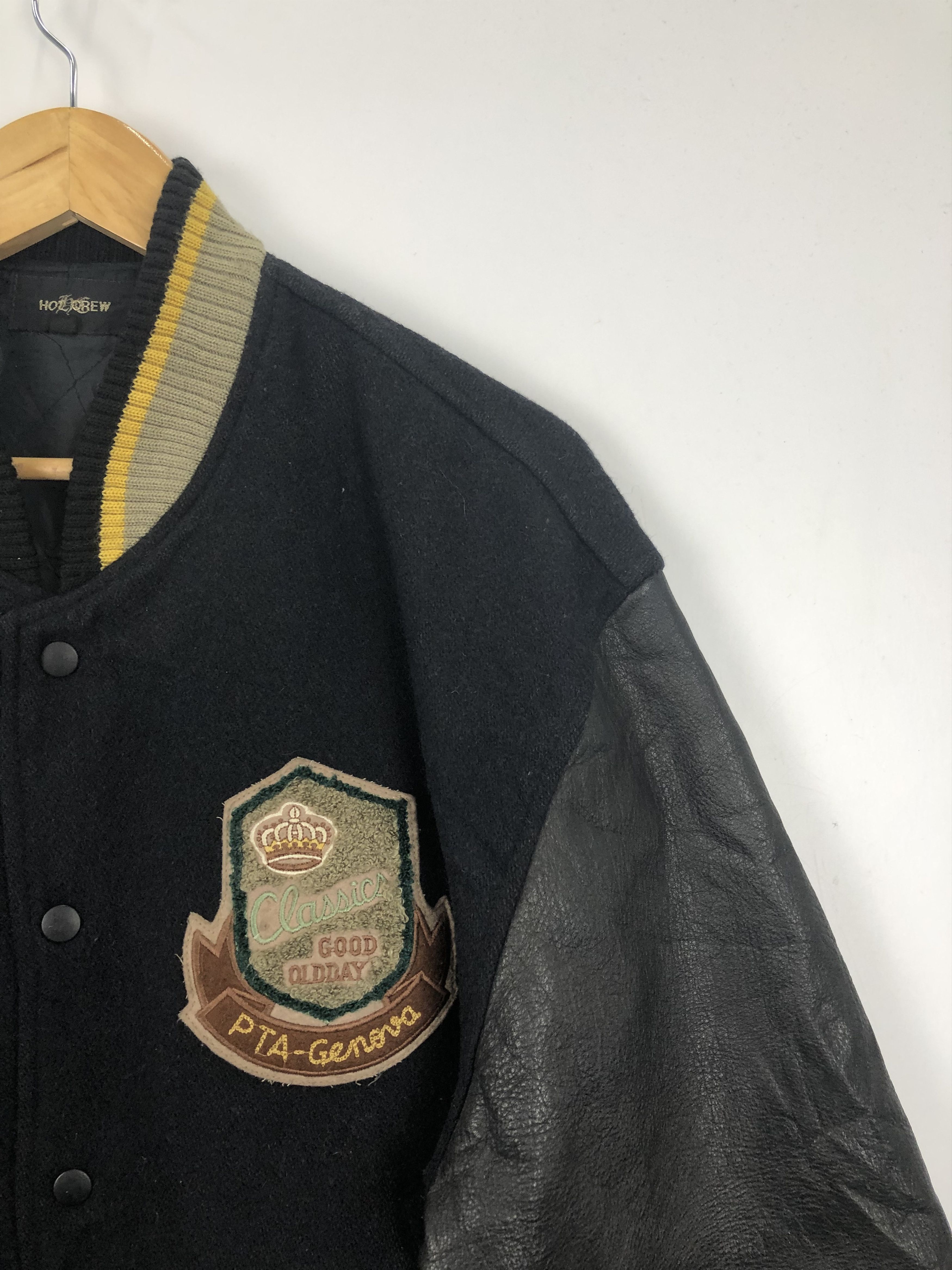 Vintage Vintage 80s PTA Genova Classic Leather Varsity Jacket V0351 Size US M / EU 48-50 / 2 - 5 Thumbnail